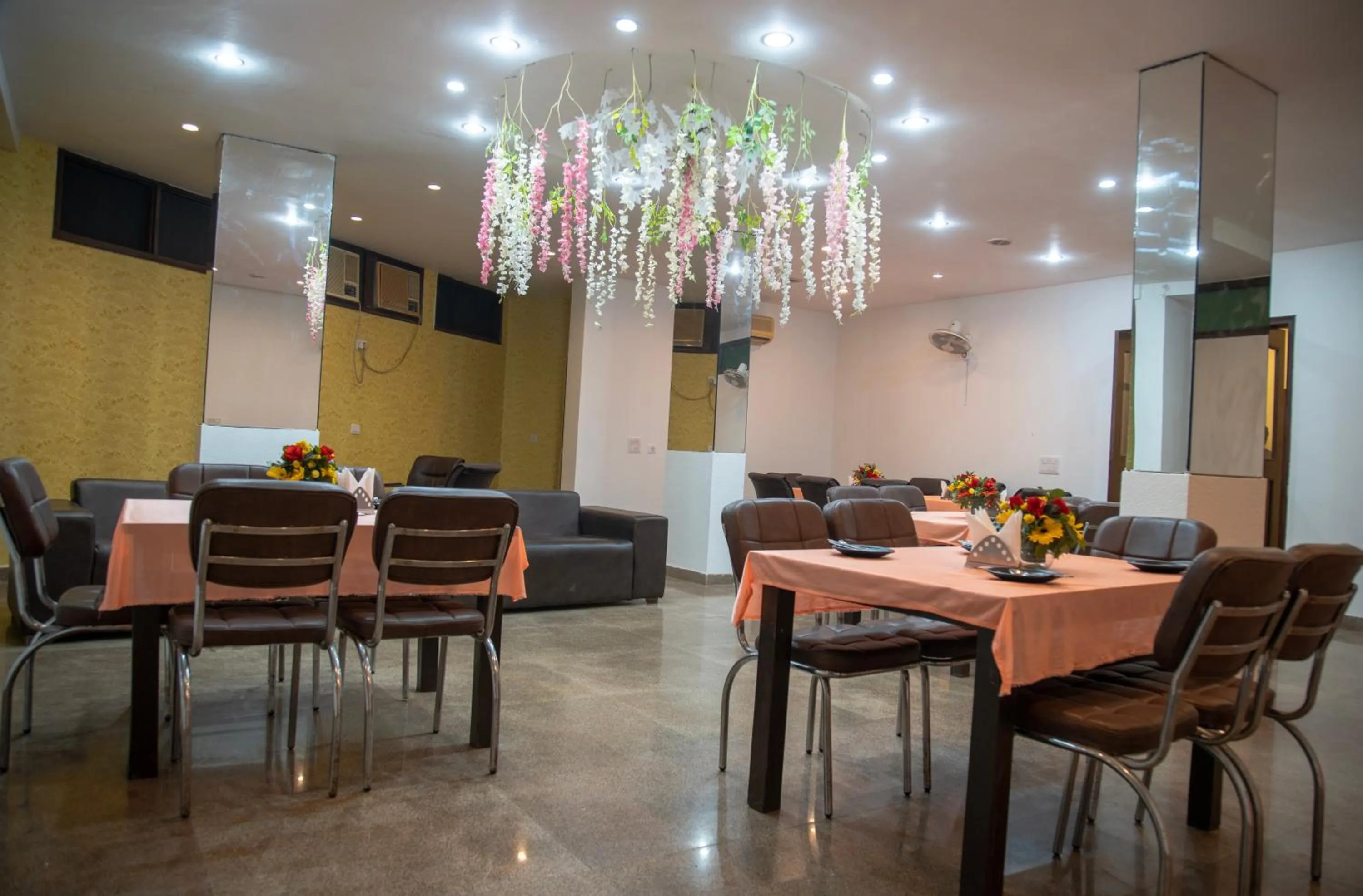 Restaurant/places to eat in Nikko Blue - Boutique Hotel