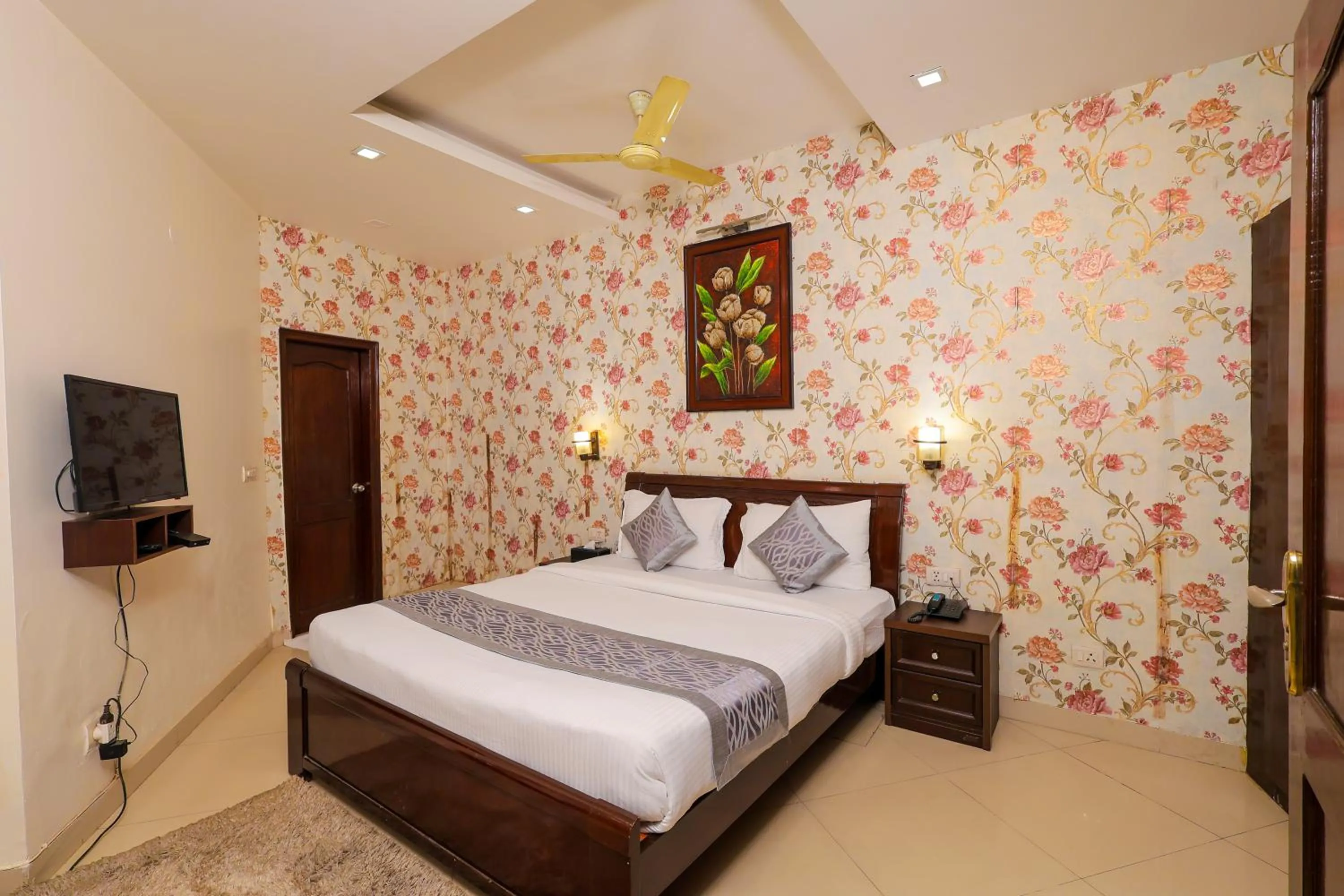 Bedroom, Bed in Nikko Blue - Boutique Hotel