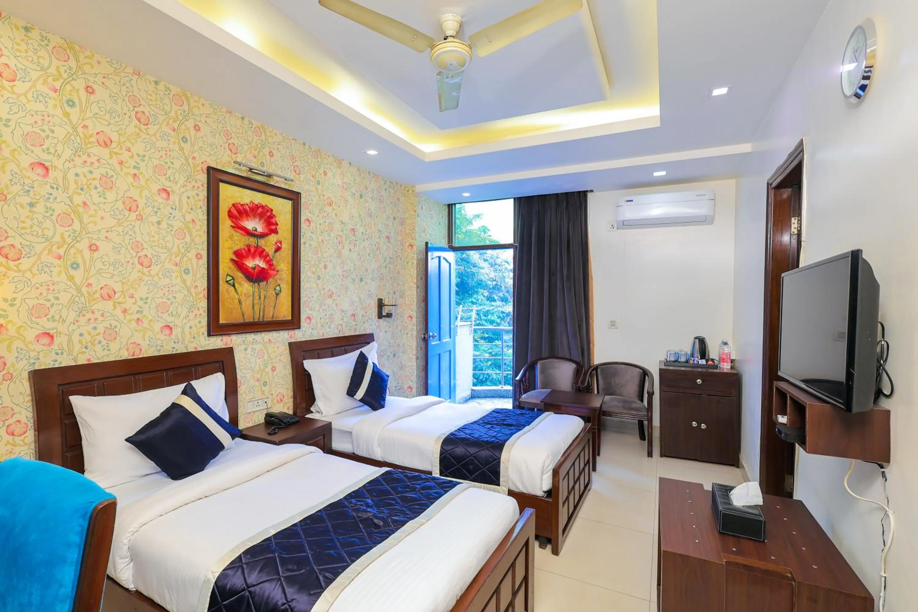 Bedroom, Bed in Nikko Blue - Boutique Hotel