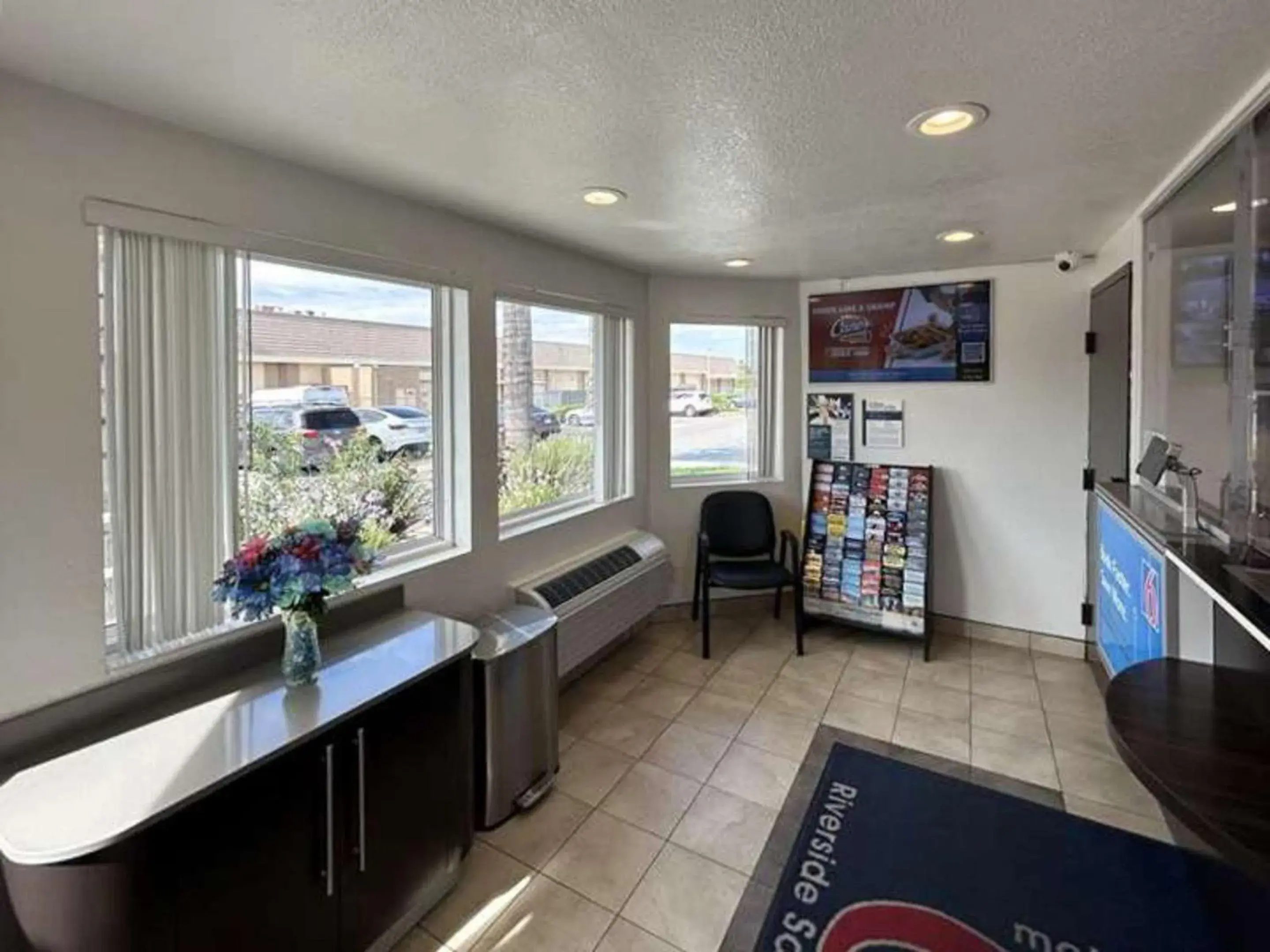 Lobby or reception in Studio 6 Suites - Riverside, CA South Lobby or reception in Studio 6 Suites - Riverside, CA South