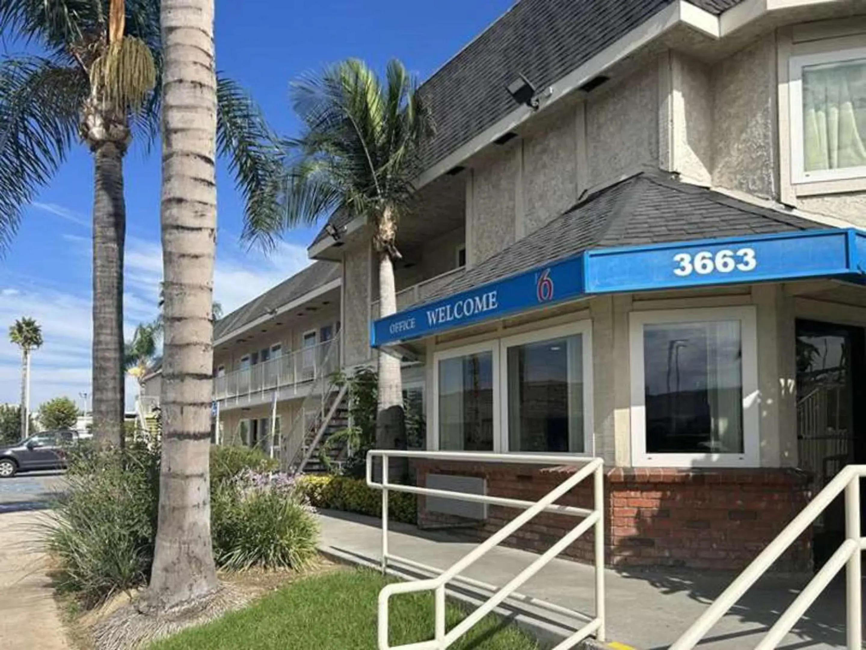 Property building in Studio 6 Suites - Riverside, CA South Property building in Studio 6 Suites - Riverside, CA South