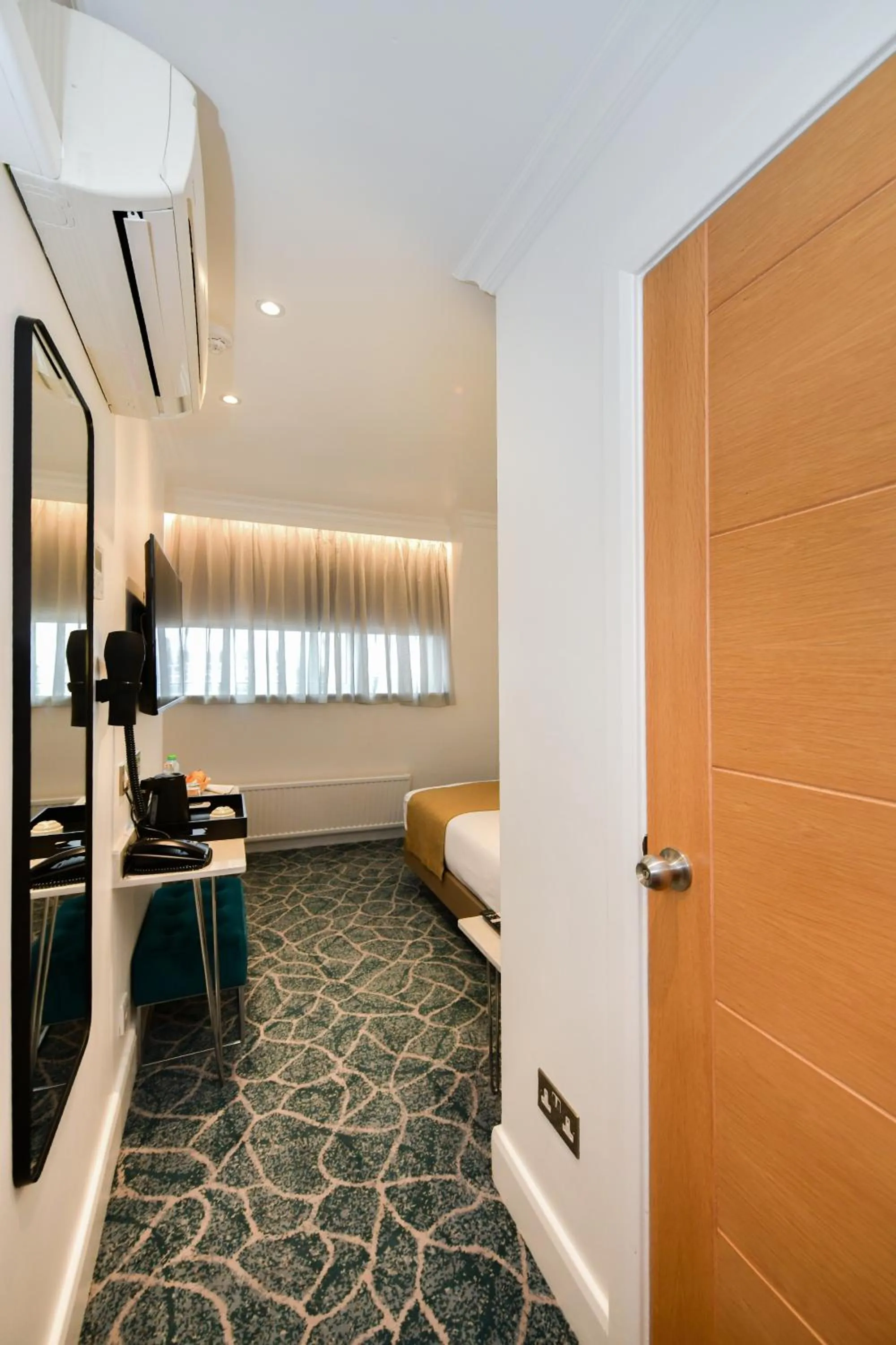 Queens Park Premier London Hyde Park