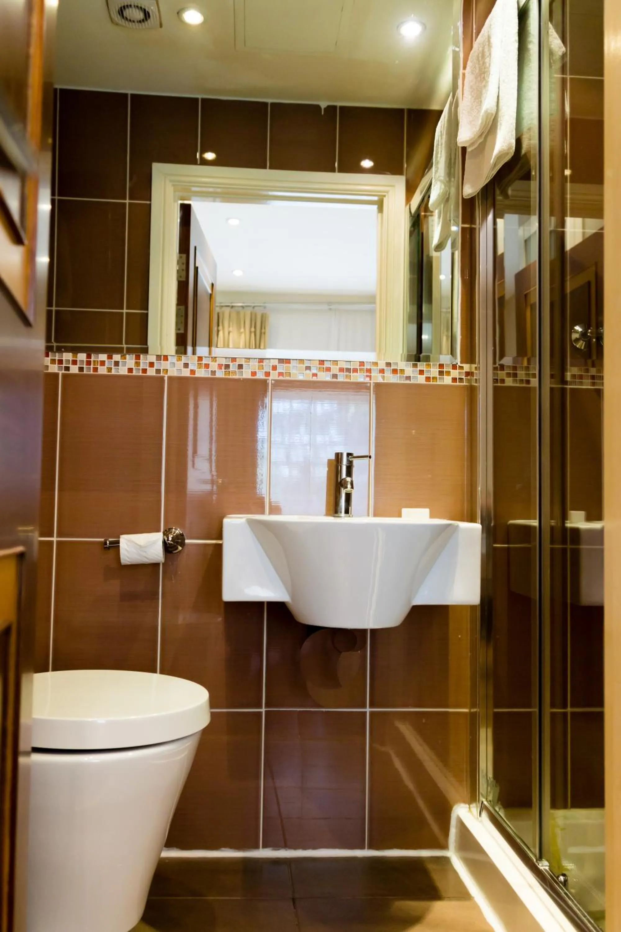 Queens Park Premier London Hyde Park