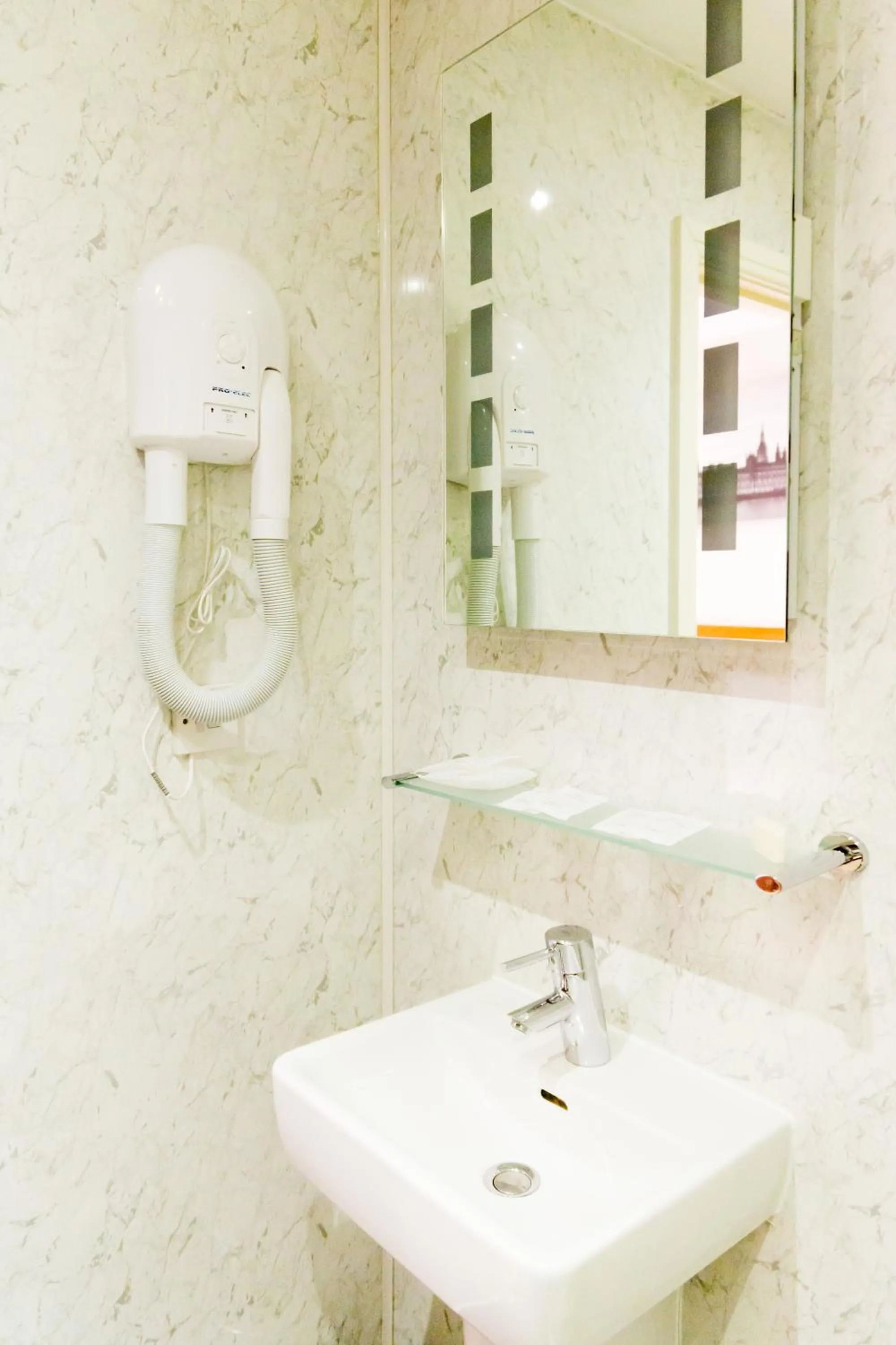 Bathroom in Queens Park Premier London Hyde Park