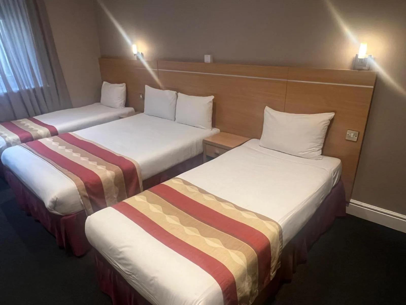 Bed in Queens Park Premier London Hyde Park