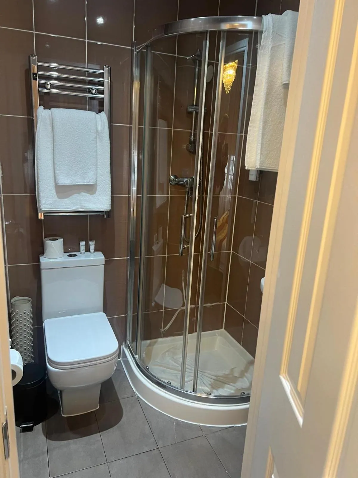 Bathroom in Queens Park Premier London Hyde Park