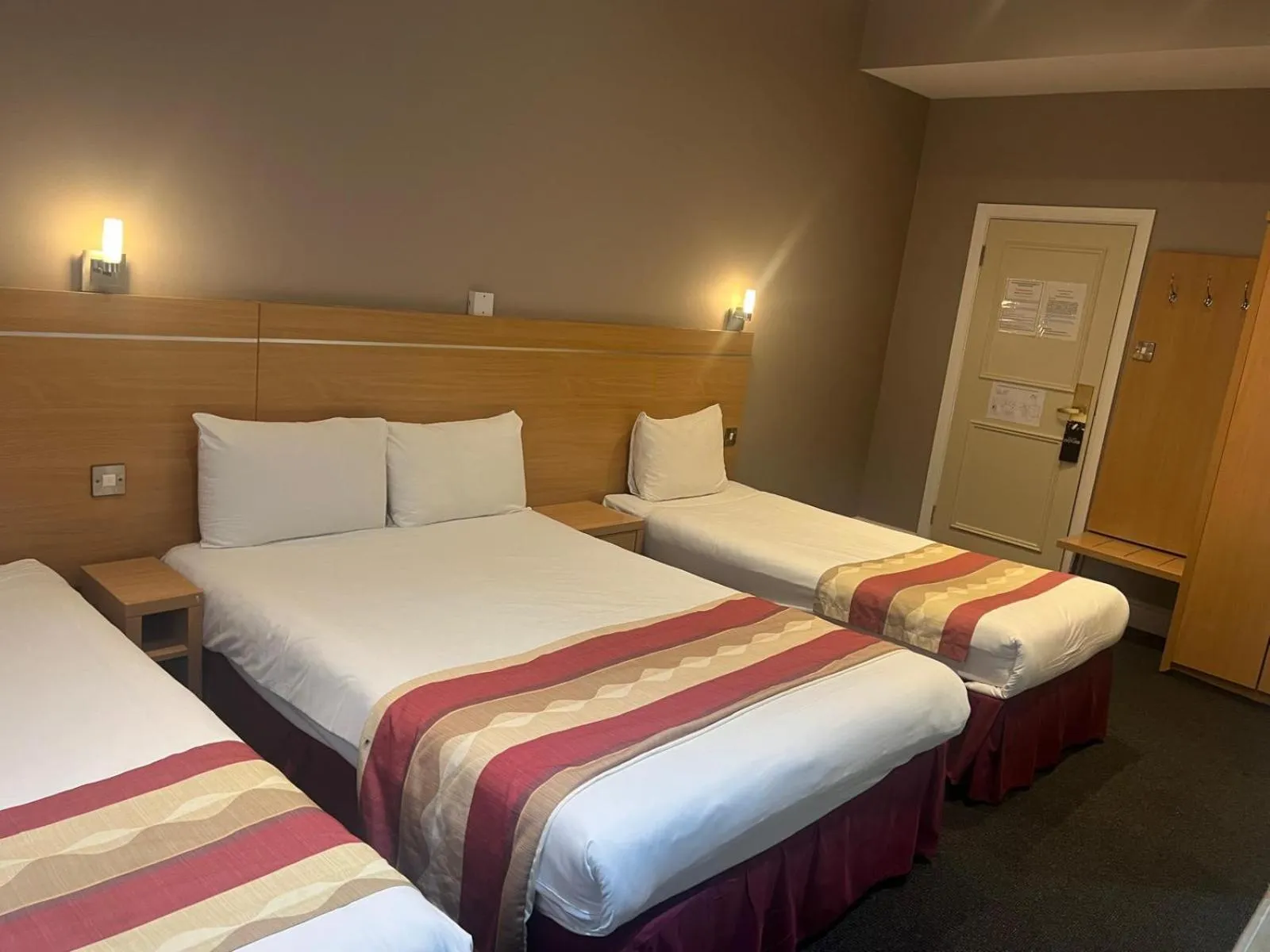 Bedroom, Bed in Queens Park Premier London Hyde Park