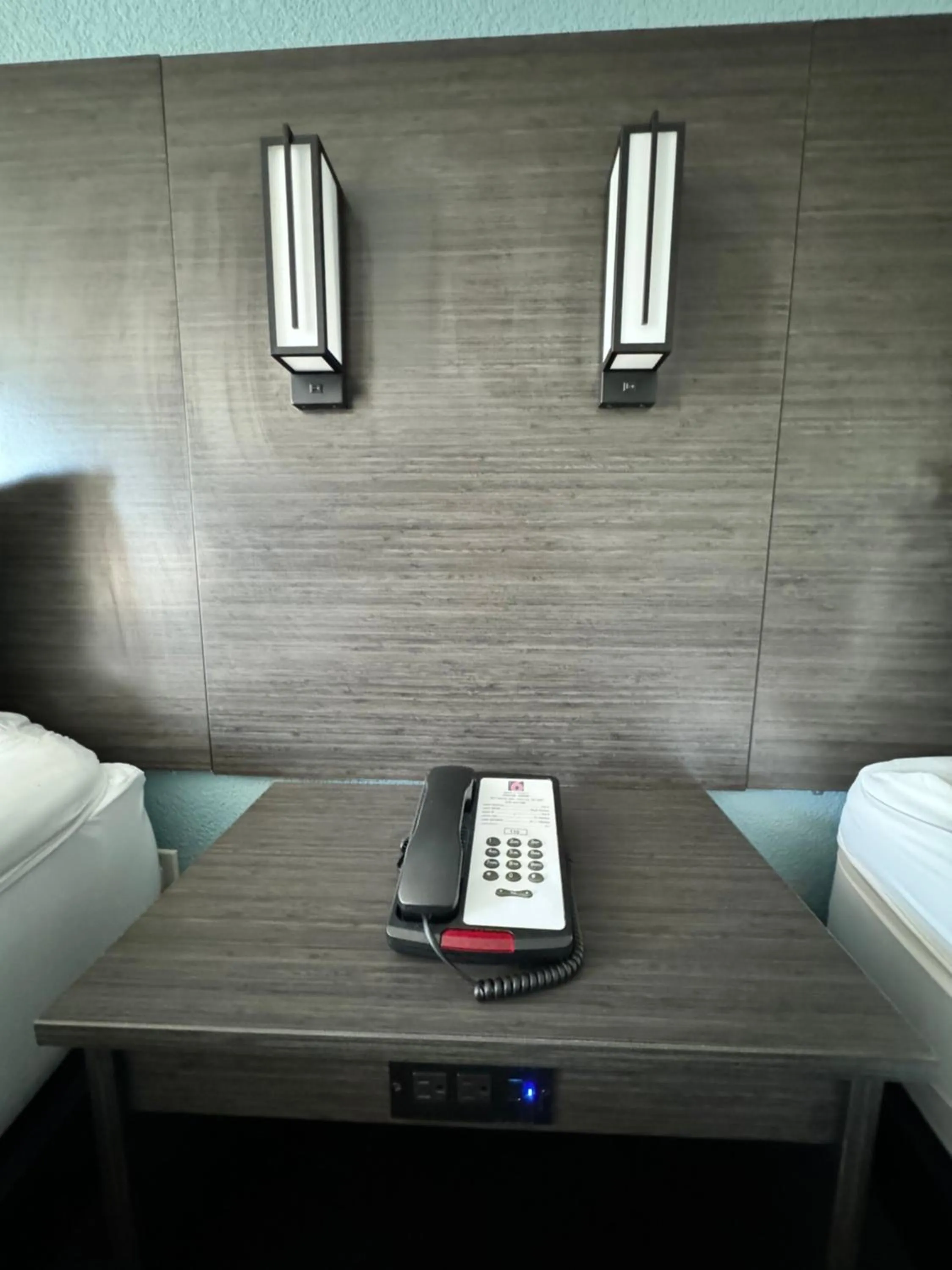 Bedroom in Studio 6 Suites East Syracuse Airport