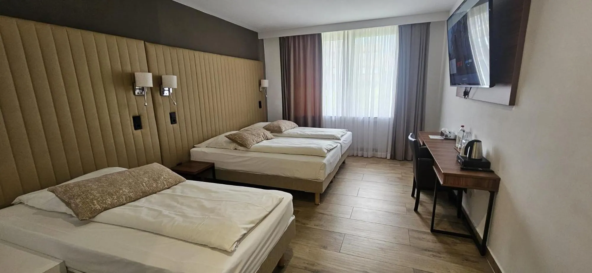 Photo of the whole room, Bed in Hotel Villa Sophia