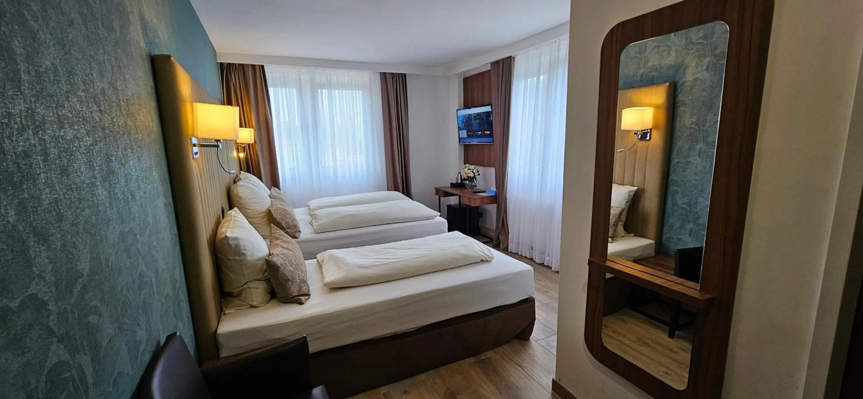 TV and multimedia, Bed in Hotel Villa Sophia