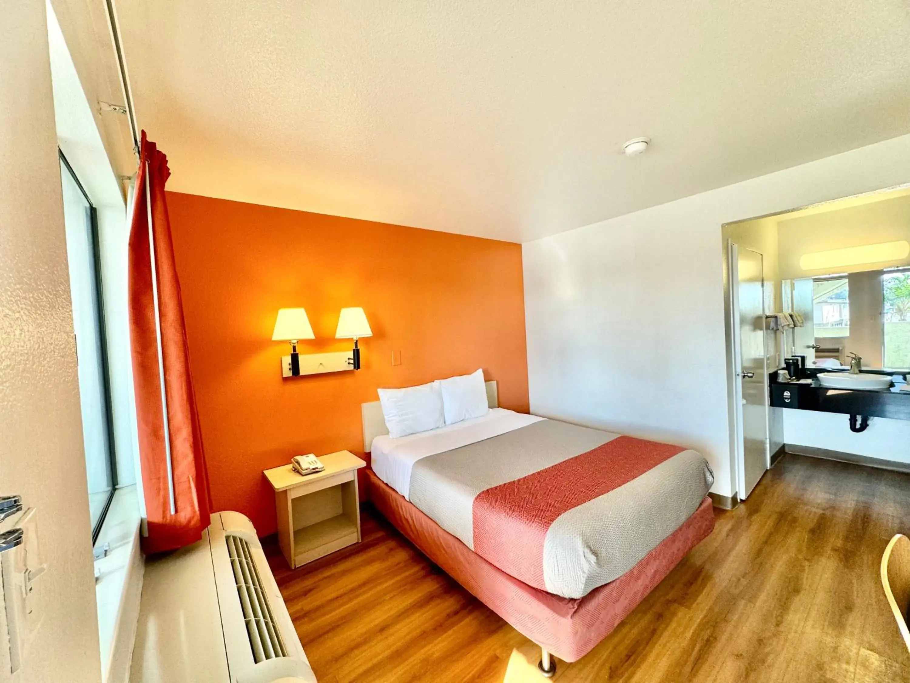 Bedroom, Bed in Studio 6 Bellflower CA Los Angeles Bedroom, Bed in Studio 6 Bellflower CA Los Angeles