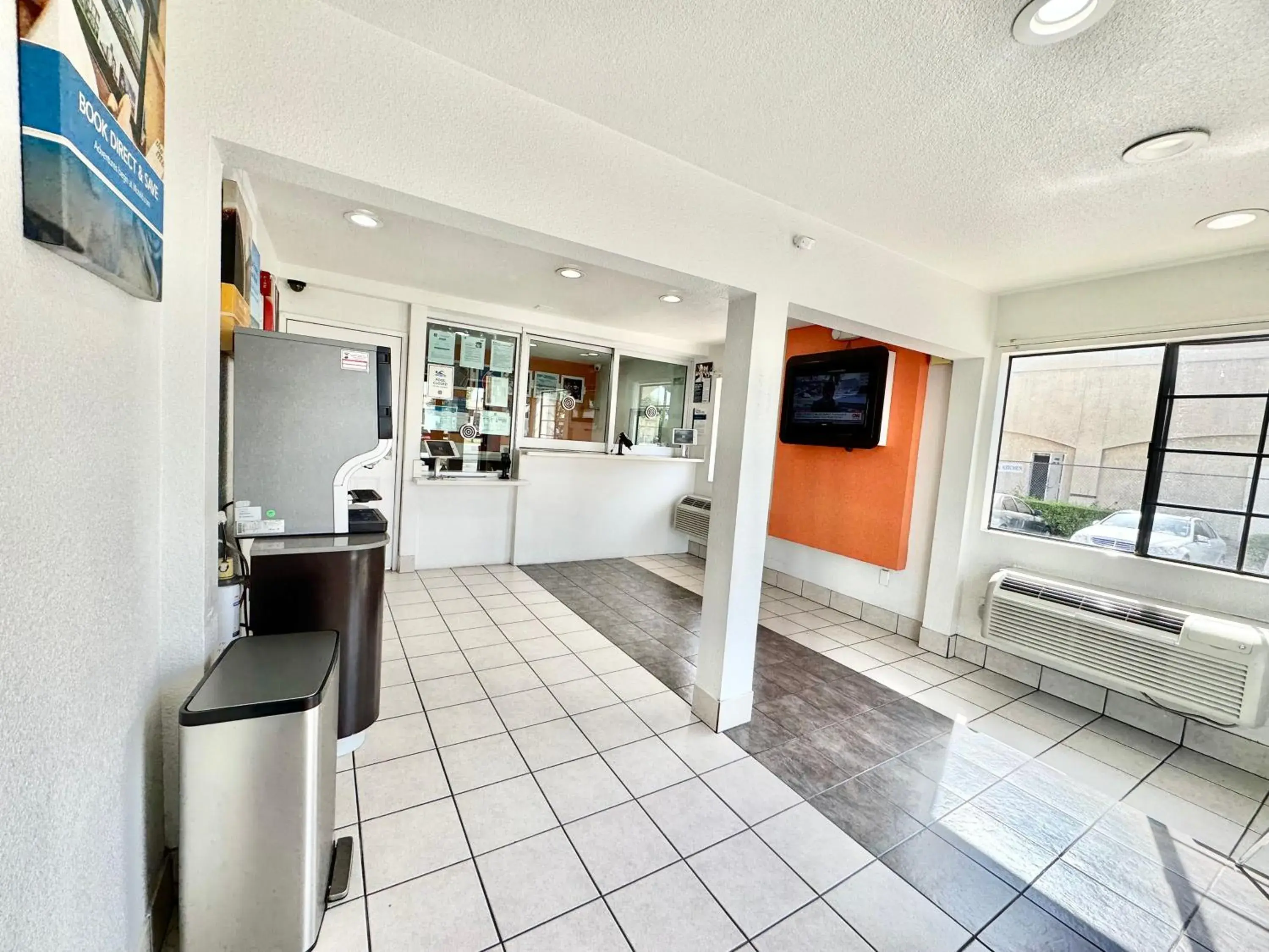 Lobby or reception in Studio 6 Bellflower CA Los Angeles Lobby or reception in Studio 6 Bellflower CA Los Angeles