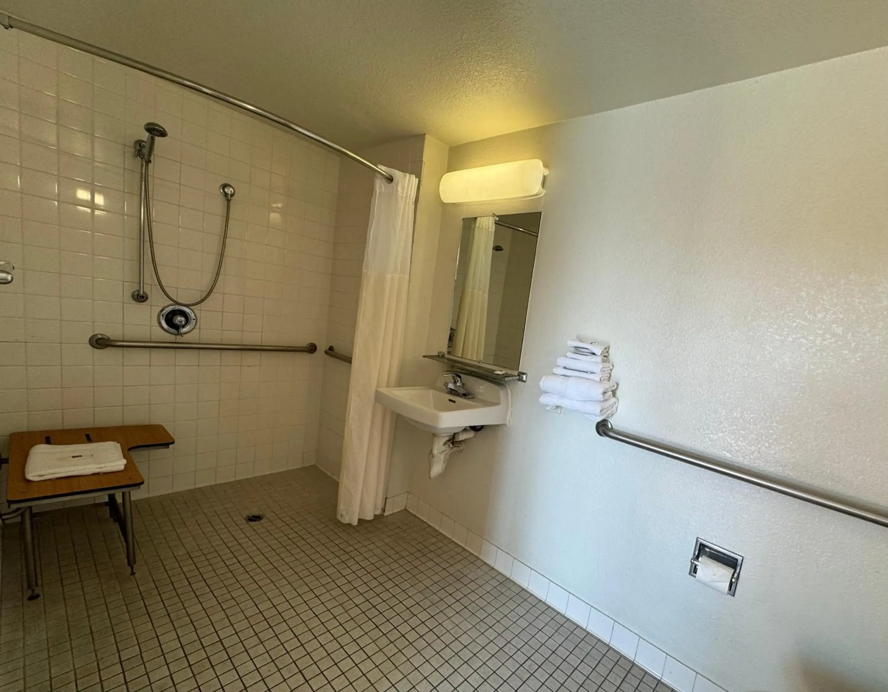 Bathroom in Studio 6 Bellflower CA Los Angeles Bathroom in Studio 6 Bellflower CA Los Angeles