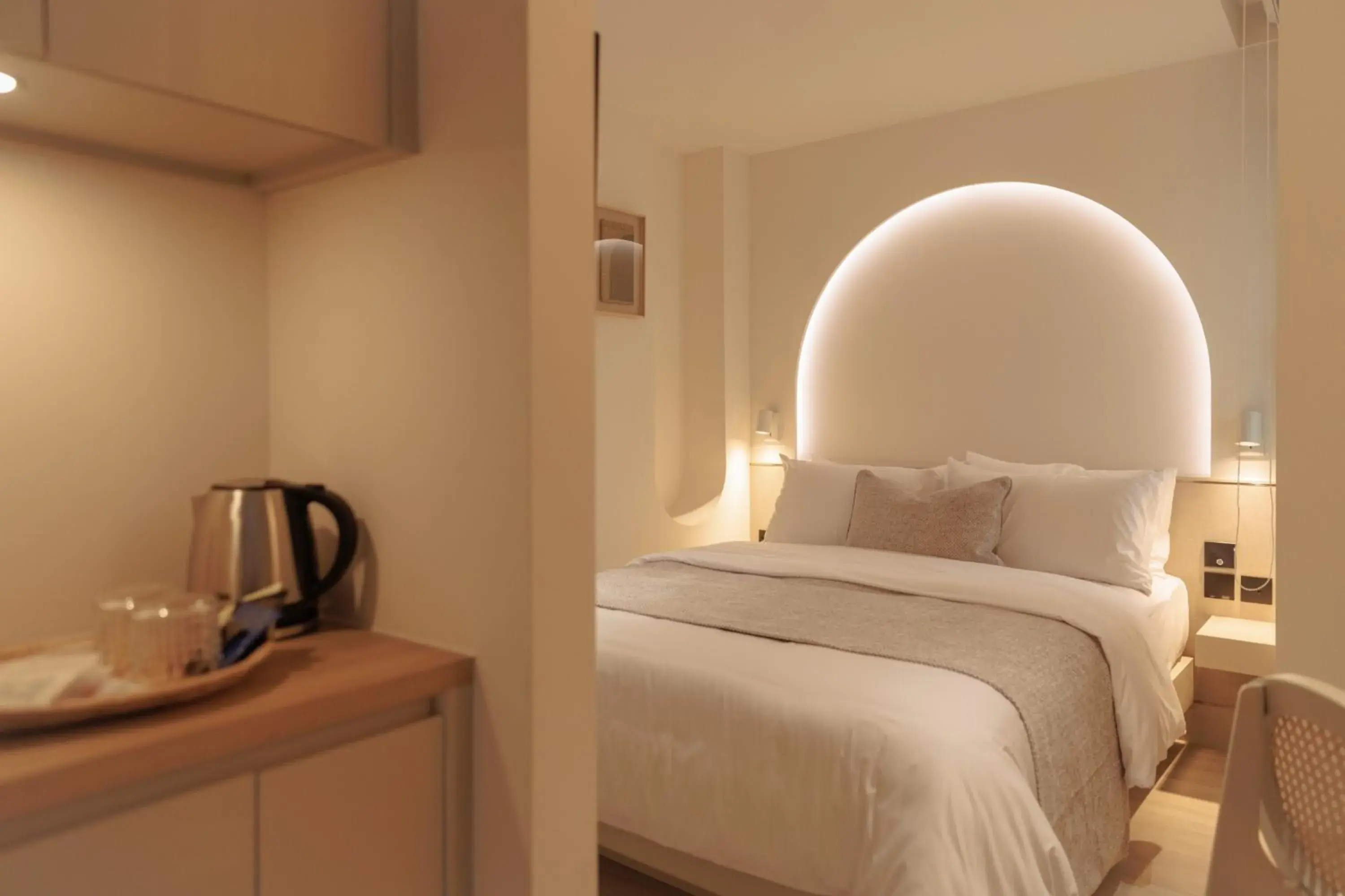 Bed in CORRIDOR 2407 Bed in CORRIDOR 2407