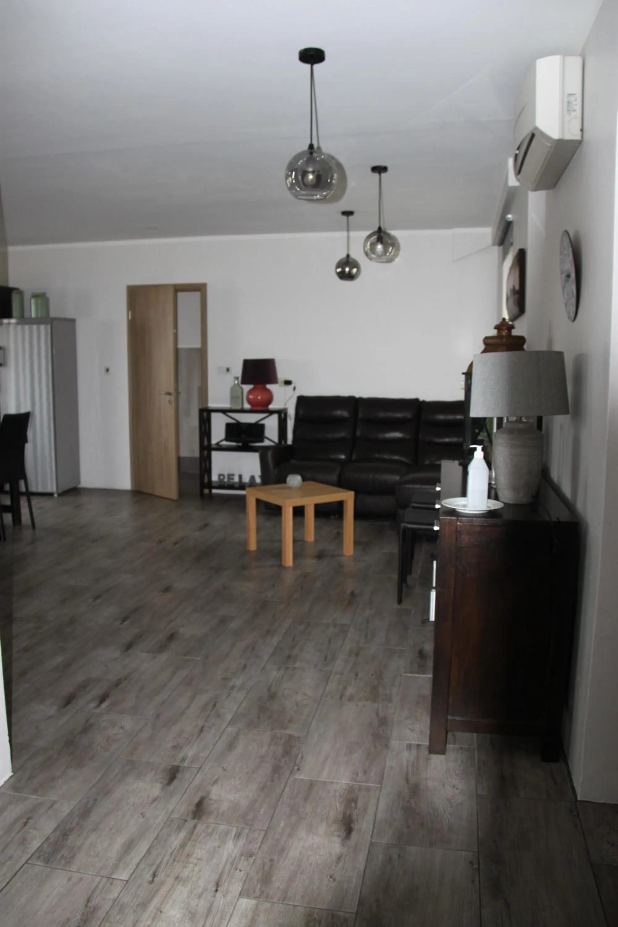 Communal lounge/ TV room in South Iceland Guesthouse