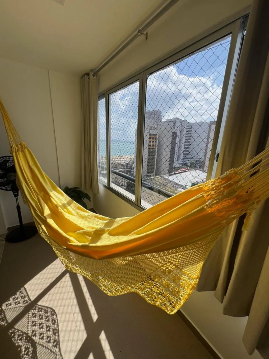 Cozy apartment by the ocean