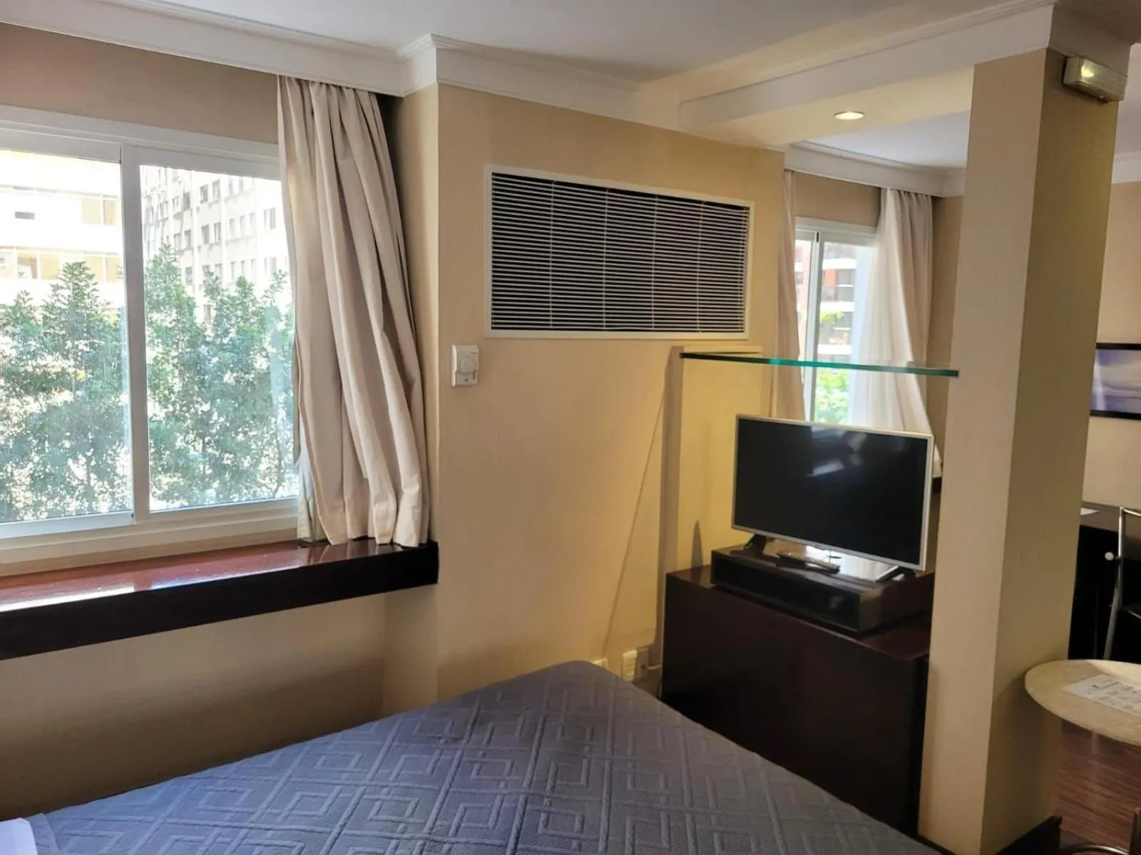 TV and multimedia, Bed in Elegant Flat Internacional Plaza-Garagem e Piscina