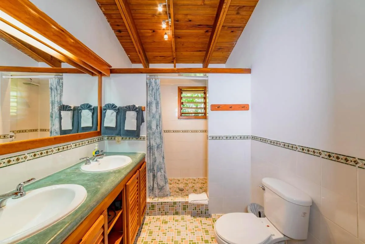 Shower in Cocolobo Resort