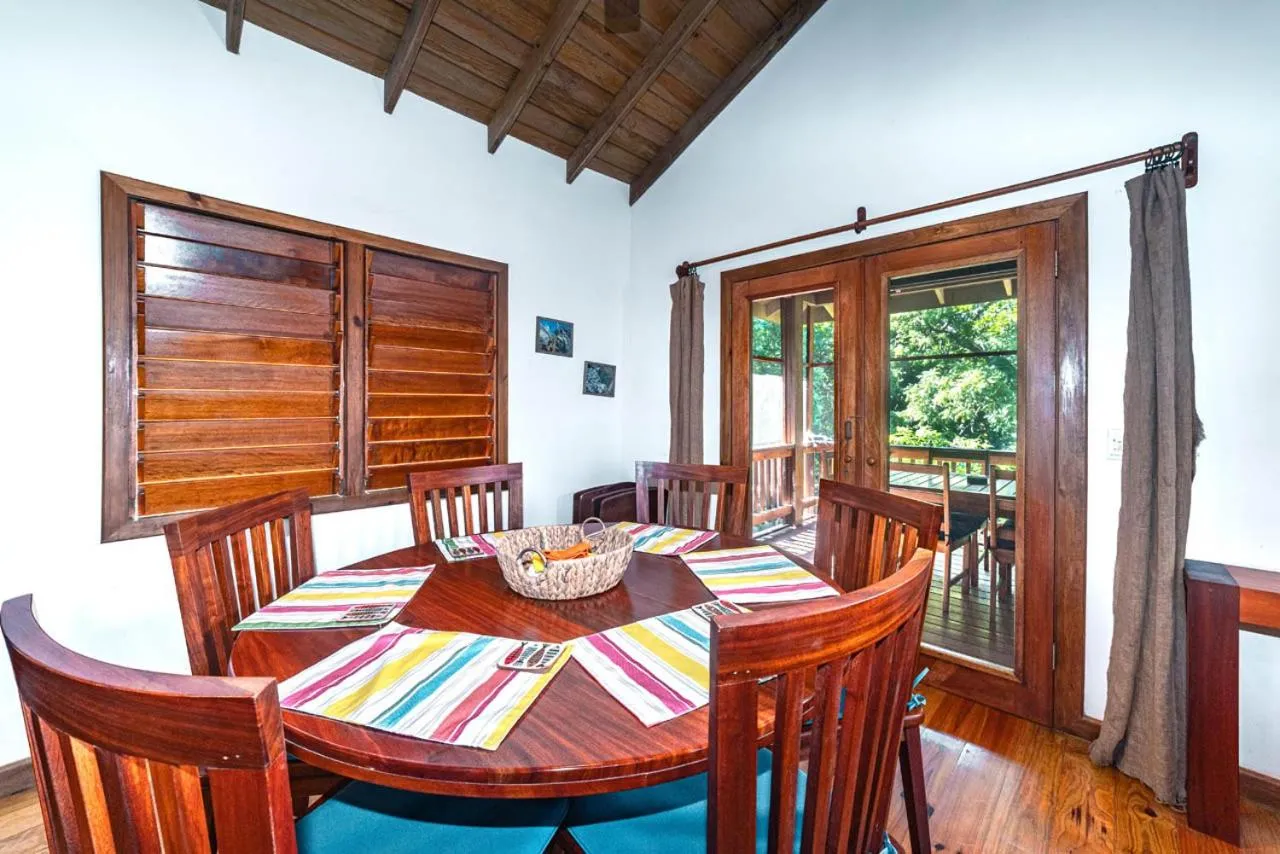 Dining area in Cocolobo Resort
