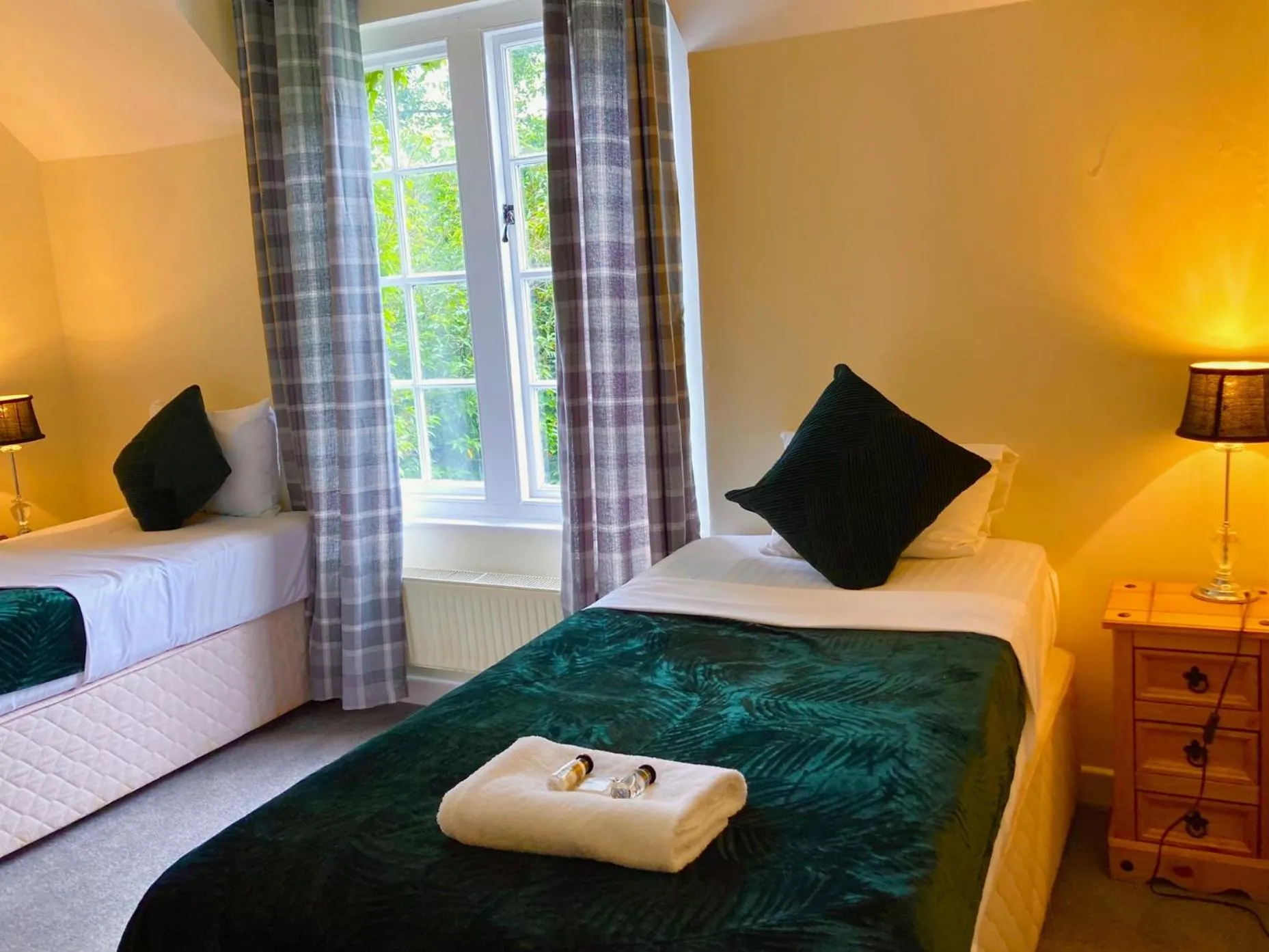 Bed in Orchardleigh Estate