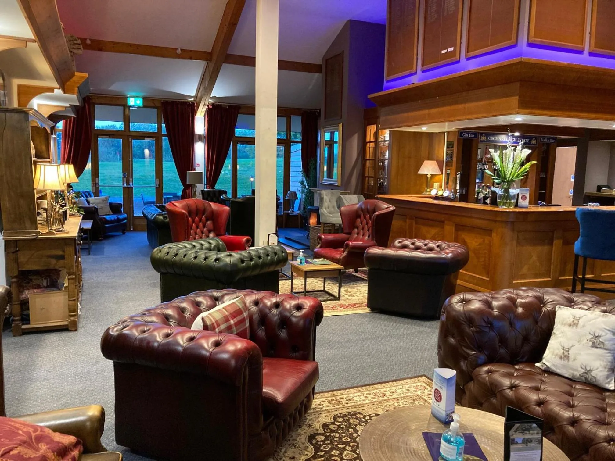 Restaurant/places to eat in Orchardleigh Estate