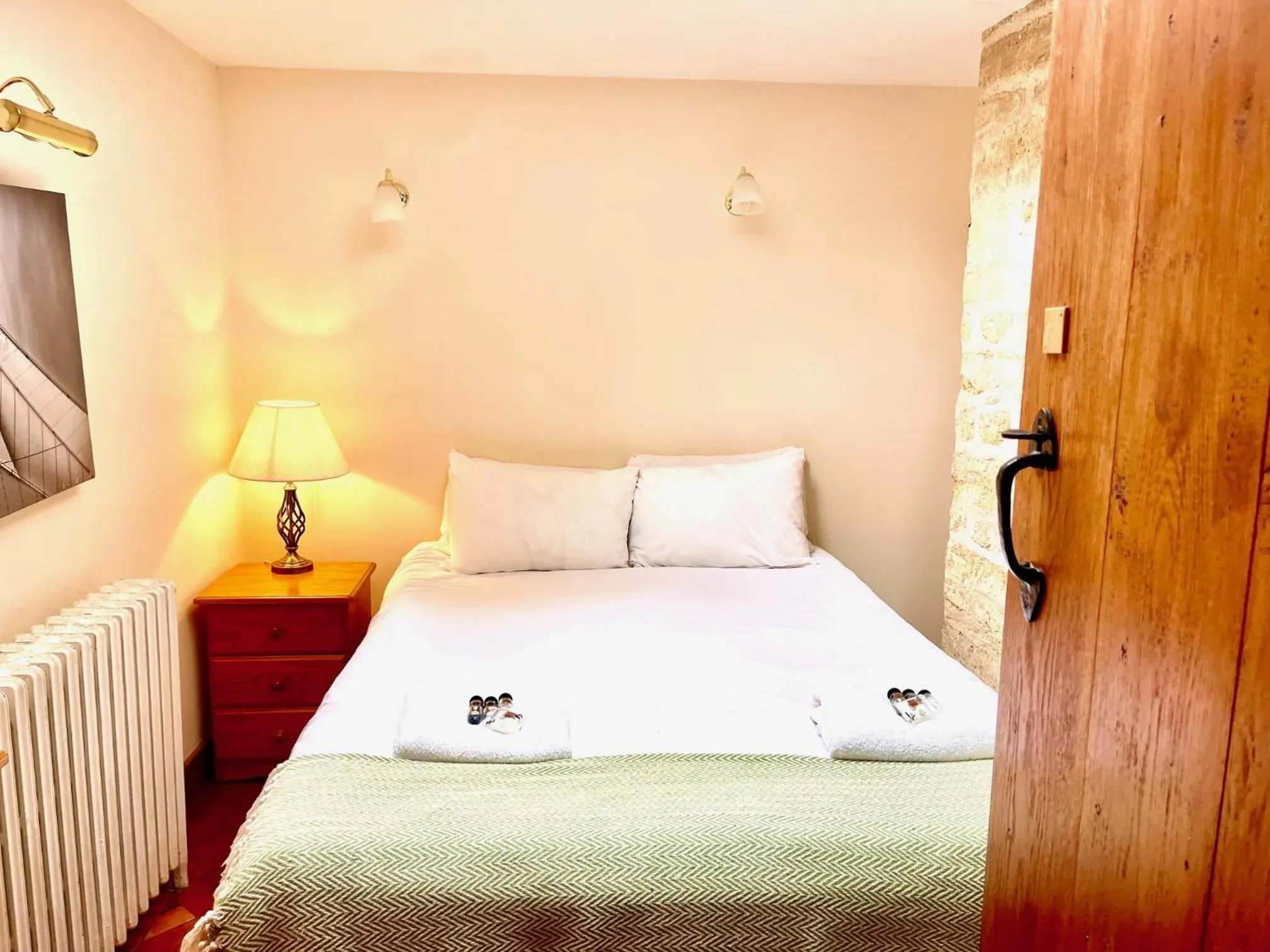Bed in Orchardleigh Estate