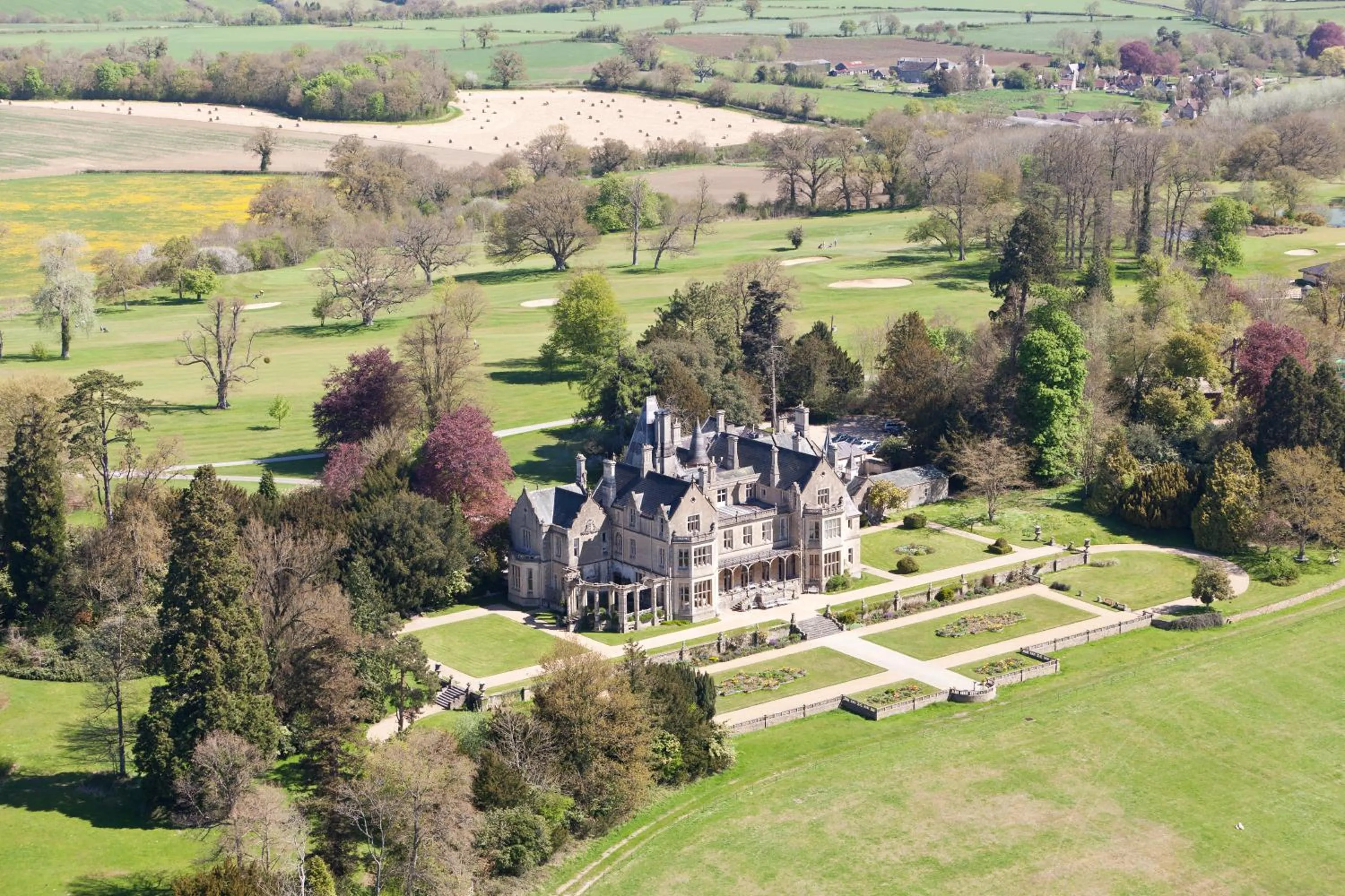 Bird's eye view in Orchardleigh Estate