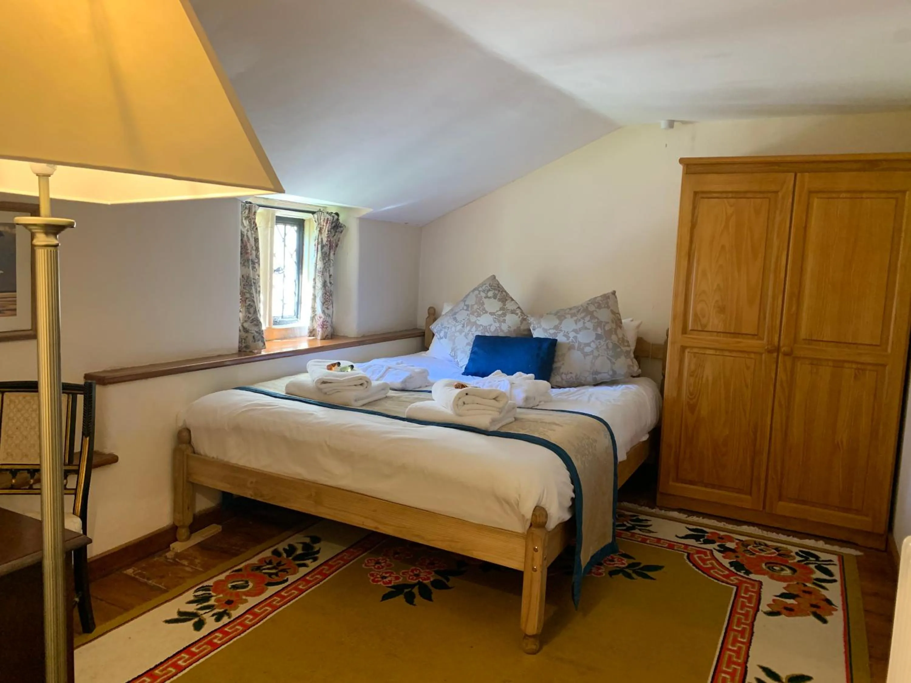 Bed in Orchardleigh Estate