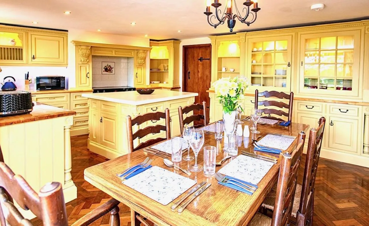Orchardleigh Estate