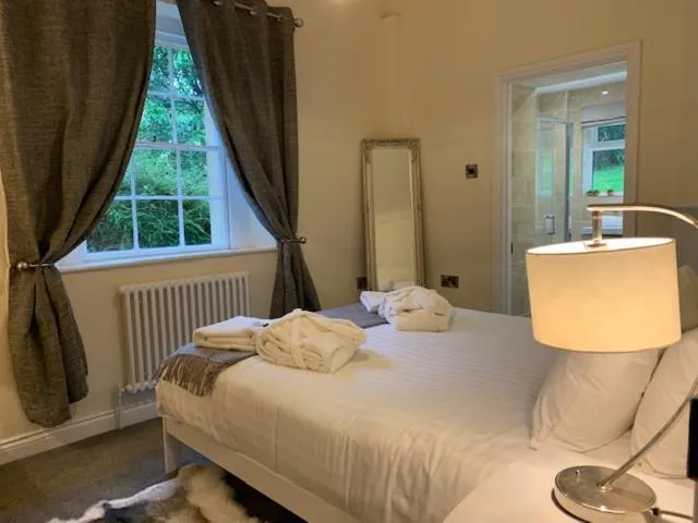 Bed in Orchardleigh Estate