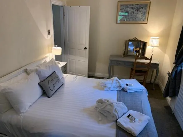 Bed in Orchardleigh Estate