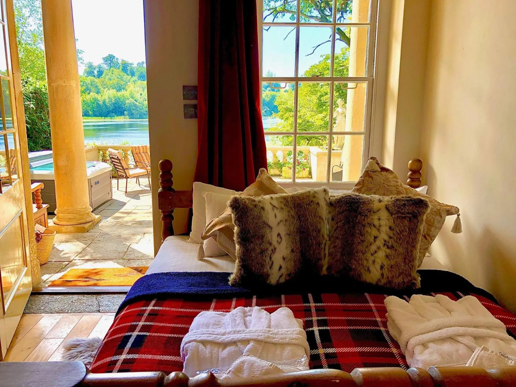 Bed in Orchardleigh Estate