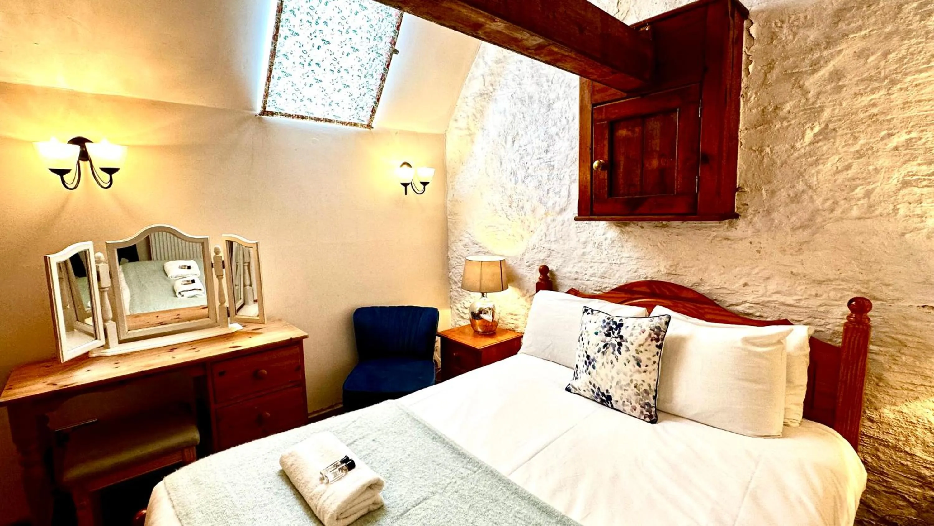 Bed in Orchardleigh Estate