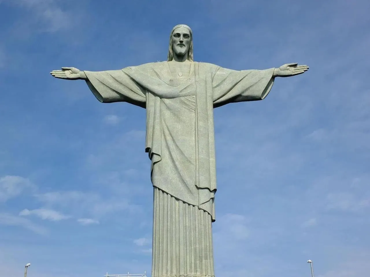 Off site in Must Leblon - pacote: 4 Hóspedes, Praia + 1 Ticket