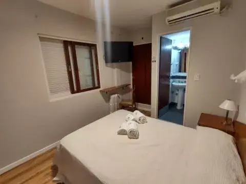 Budget Double Room in Goya Hotel Budget Double Room in Goya Hotel