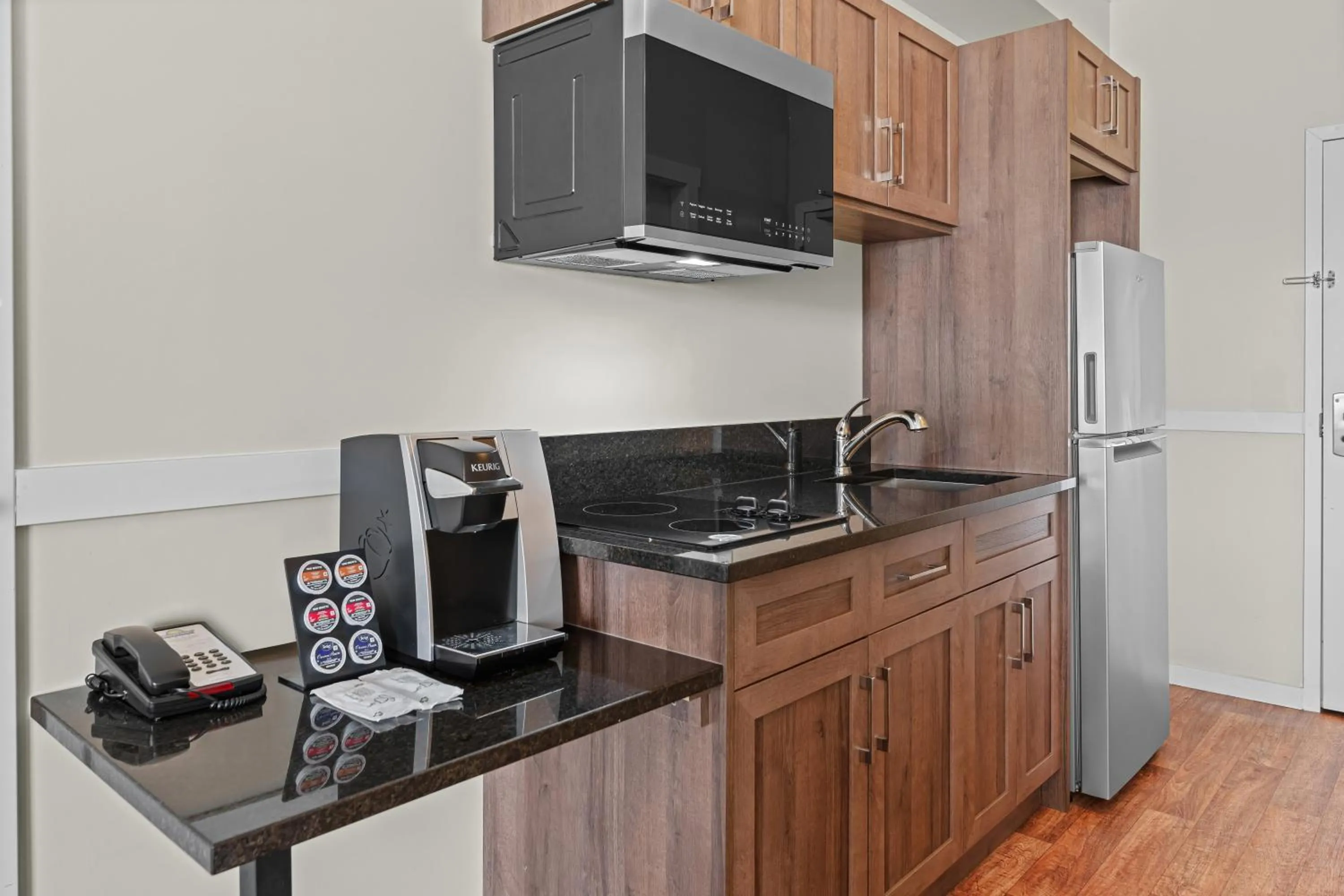 kitchen in Days Inn by Wyndham Lamont