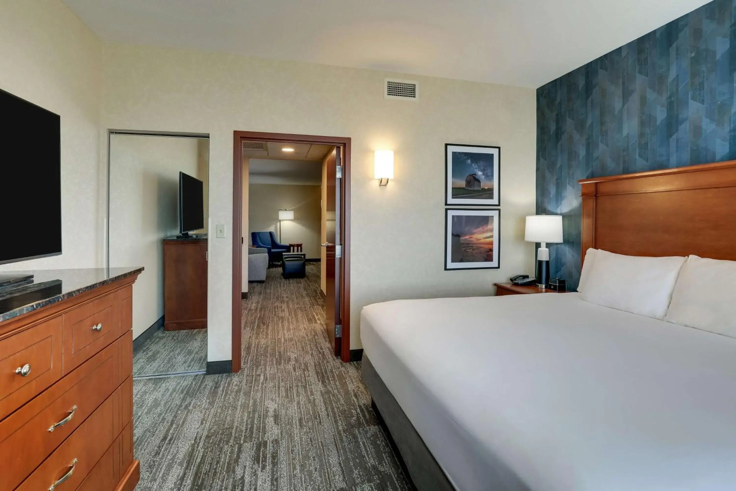 King Suite with Sofa Bed in Drury Plaza Hotel Mt Vernon King Suite with Sofa Bed in Drury Plaza Hotel Mt Vernon