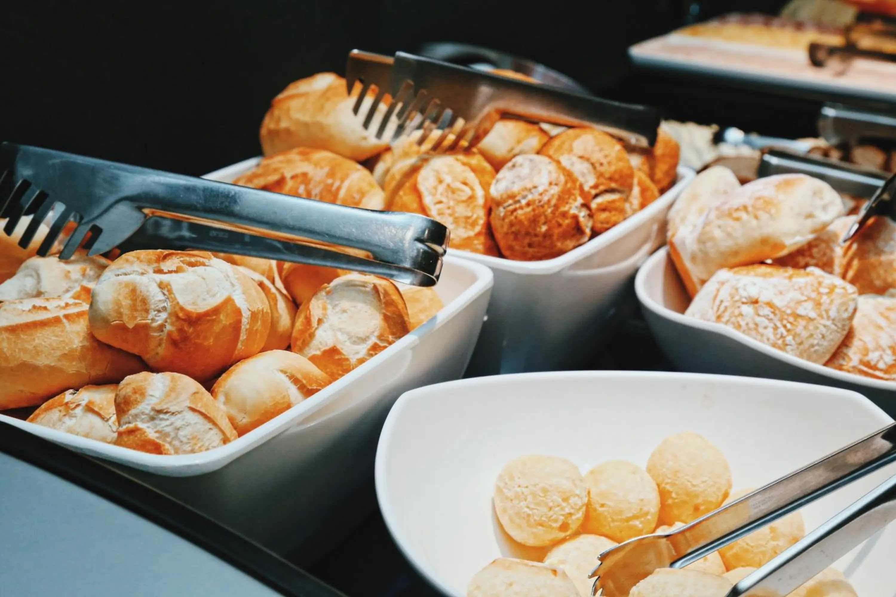 Buffet breakfast in Bê Hotel