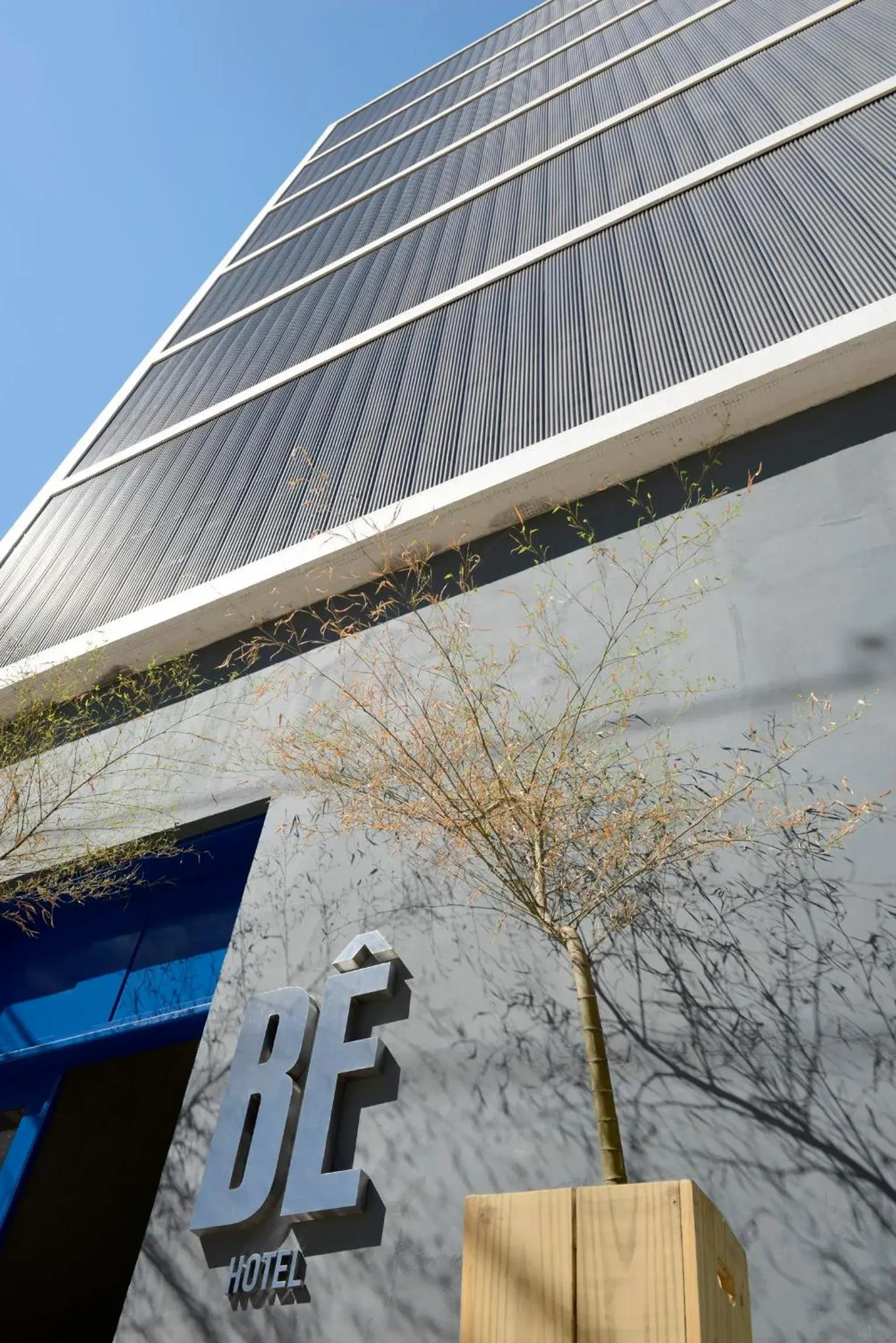 Facade/entrance in Bê Hotel Facade/entrance in Bê Hotel