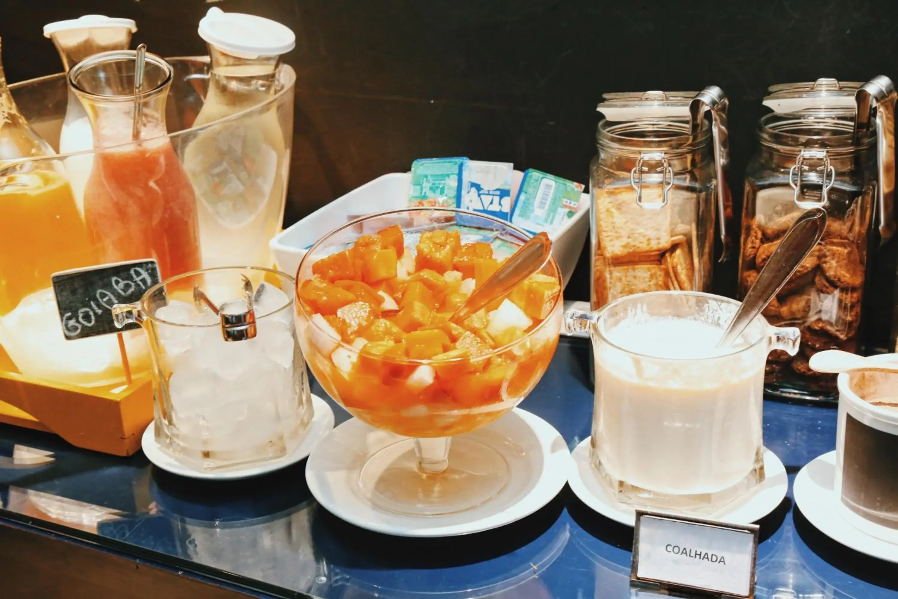 Buffet breakfast in Bê Hotel Buffet breakfast in Bê Hotel