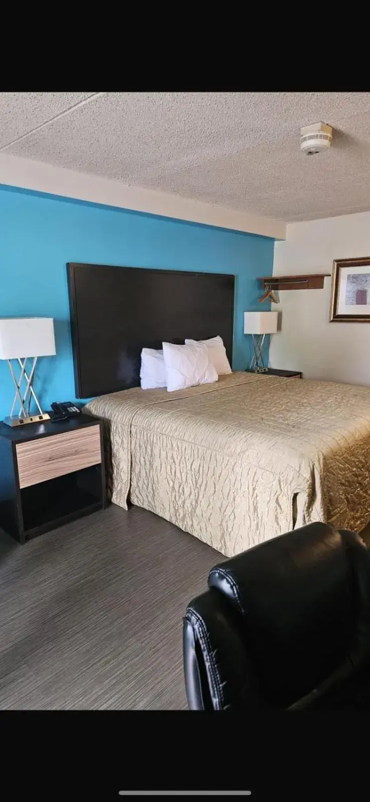 Bed in Americas Best Value Inn Horseheads Bed in Americas Best Value Inn Horseheads