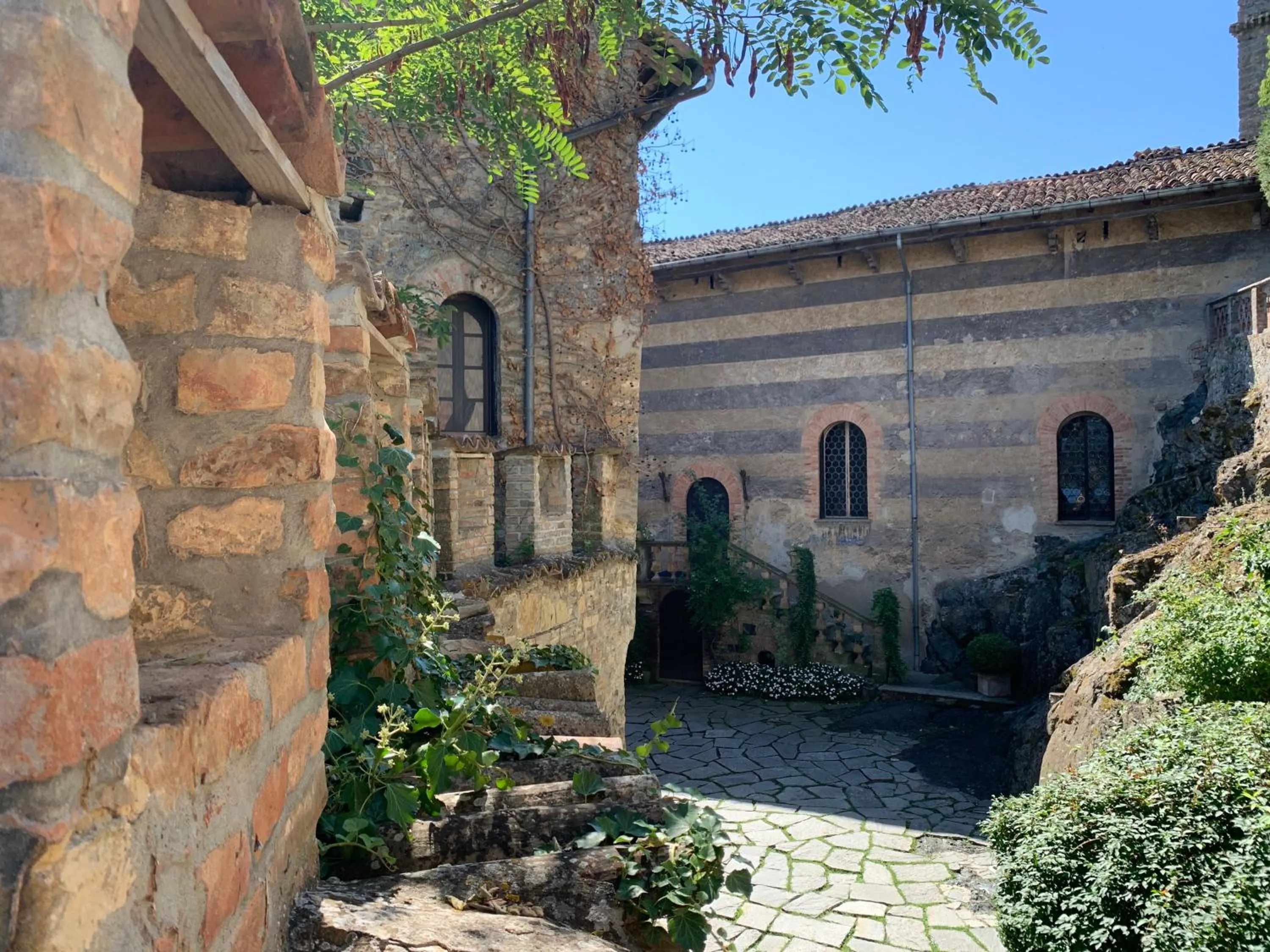 Spring in Torre del Barbagianni - Castello di Gropparello