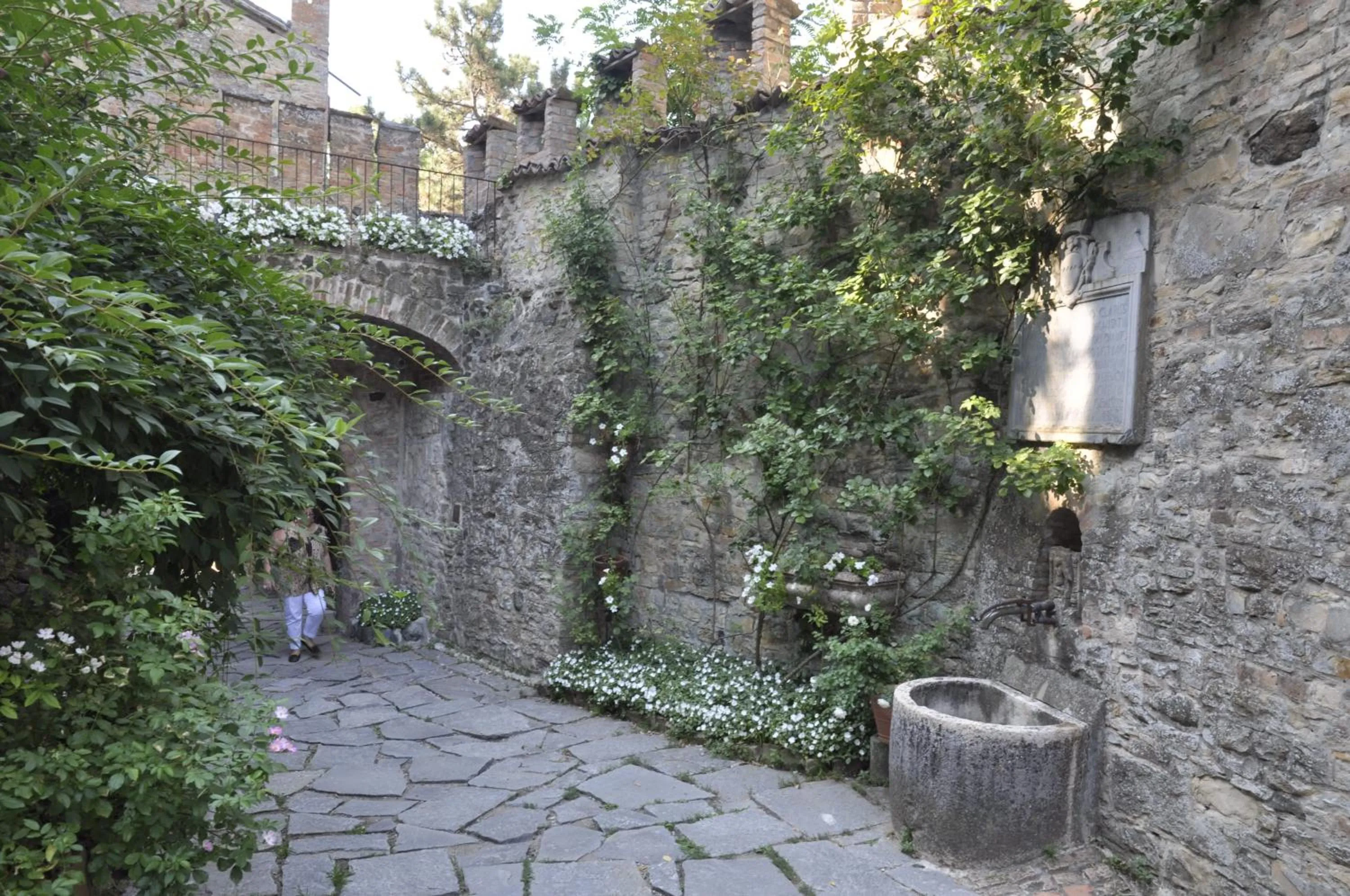 Torre del Barbagianni - Castello di Gropparello