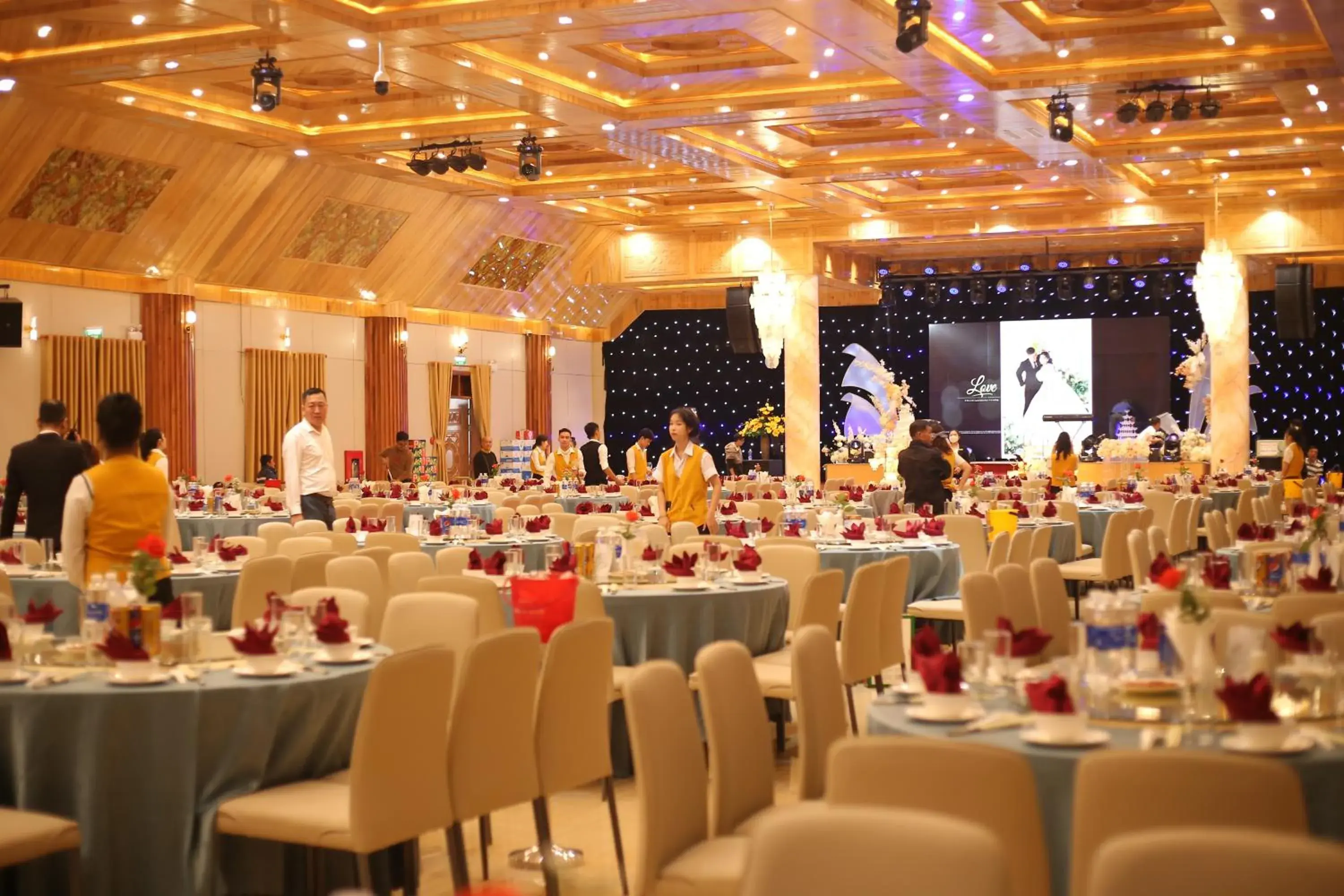 Restaurant/places to eat in Phú Long Tam Kỳ Hotel & Restaurant Restaurant/places to eat in Phú Long Tam Kỳ Hotel & Restaurant