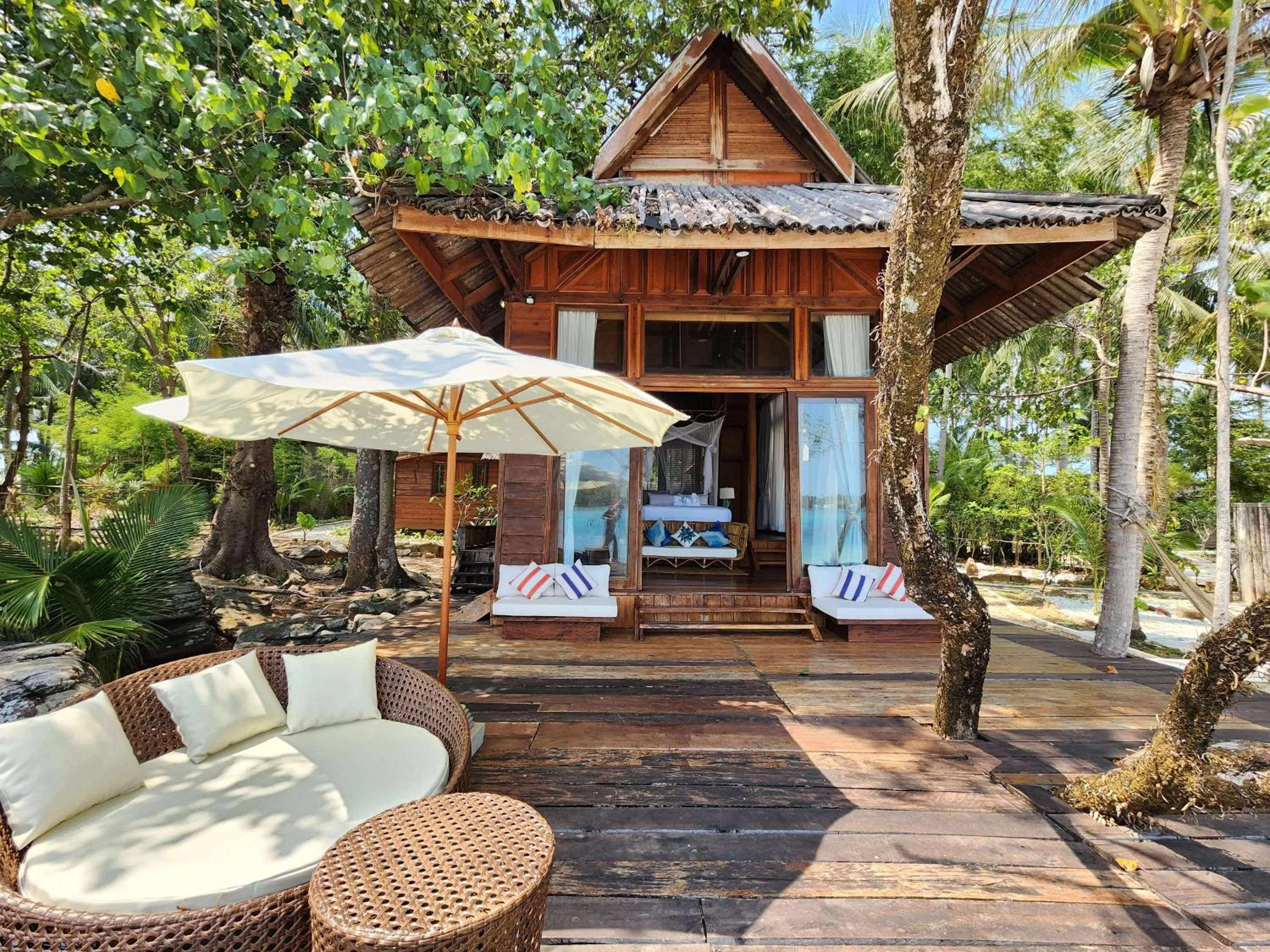 Property building in Full Moon Private Island