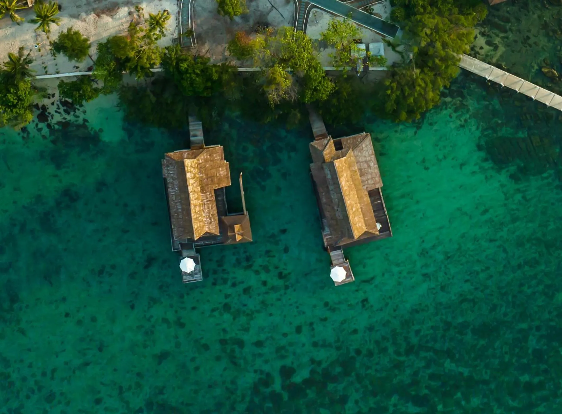 Bird's eye view in Full Moon Private Island