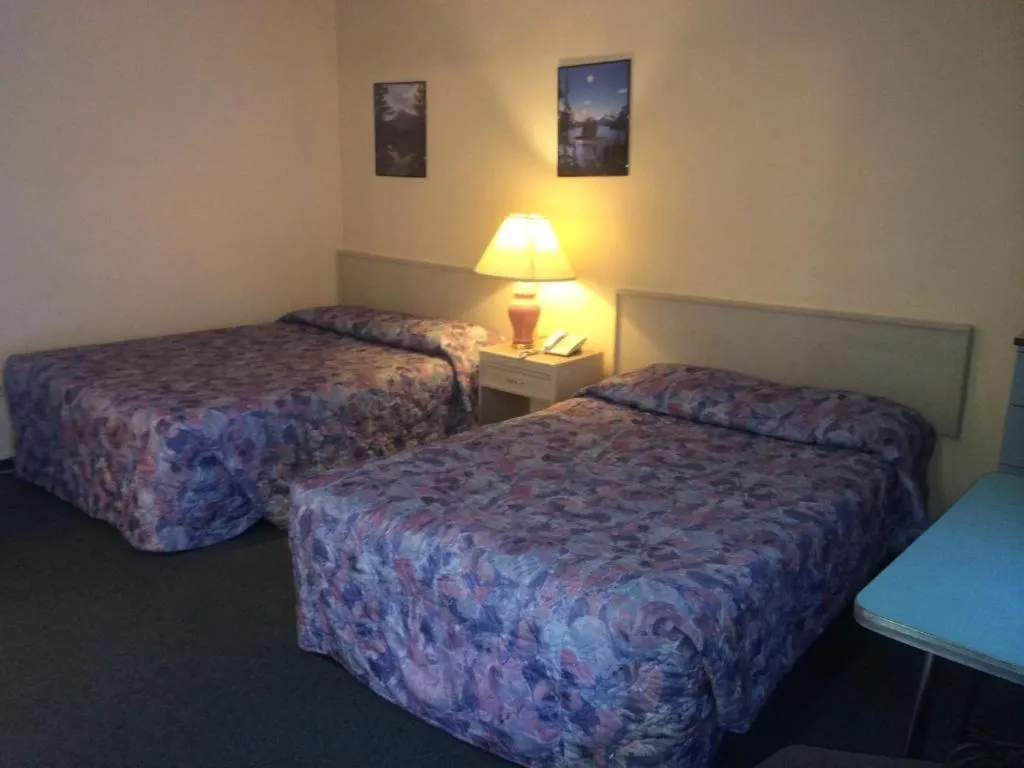 Road Runner Motel Merritt BC