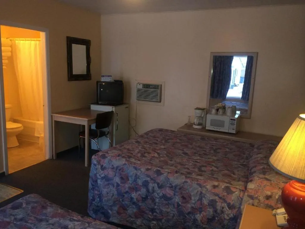 Road Runner Motel Merritt BC