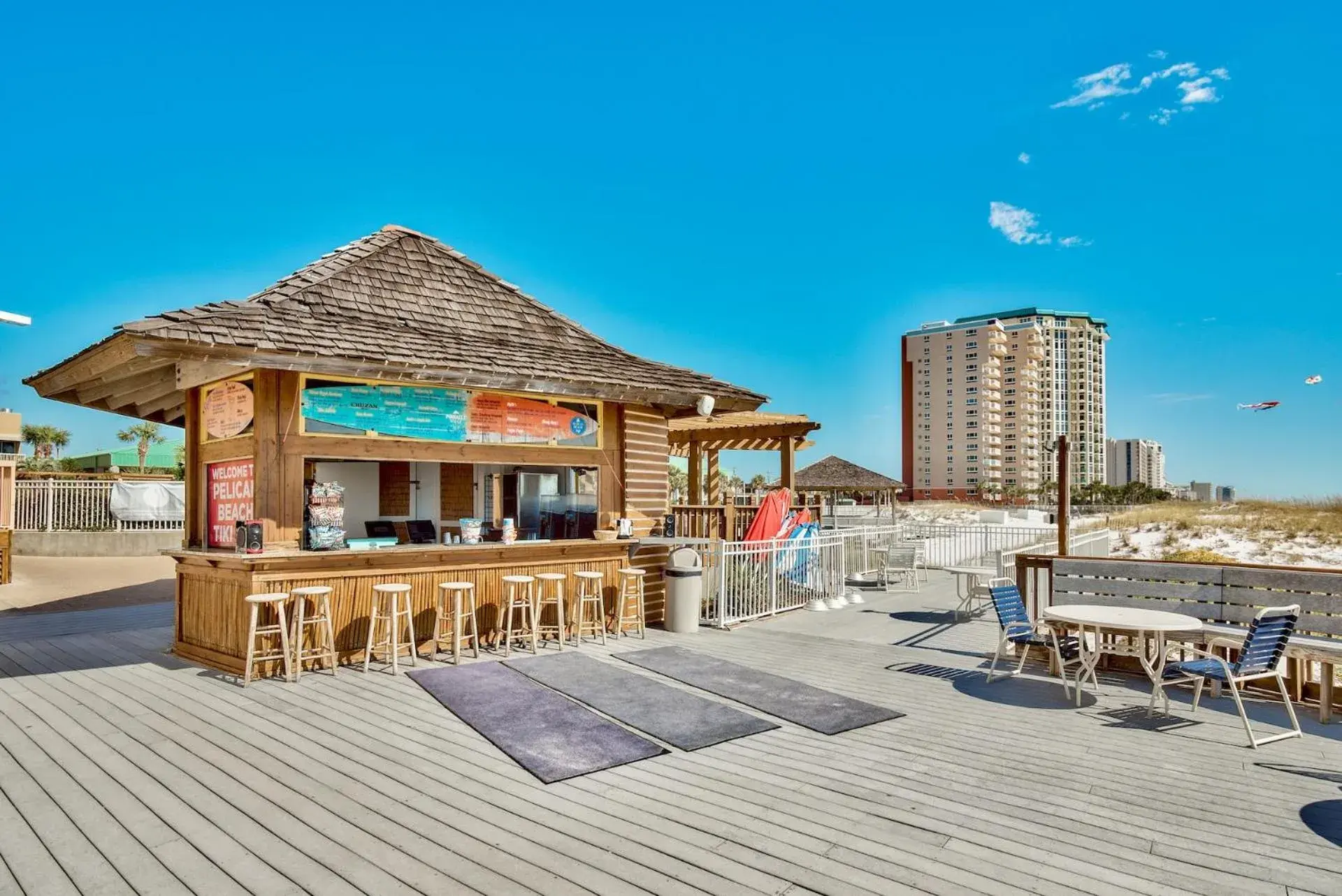 Lounge or bar in Pelican Beach Resort by ResortQuest