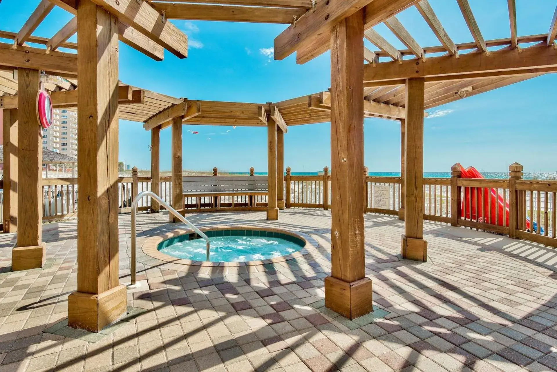 Hot Tub, Swimming Pool in Pelican Beach Resort by ResortQuest